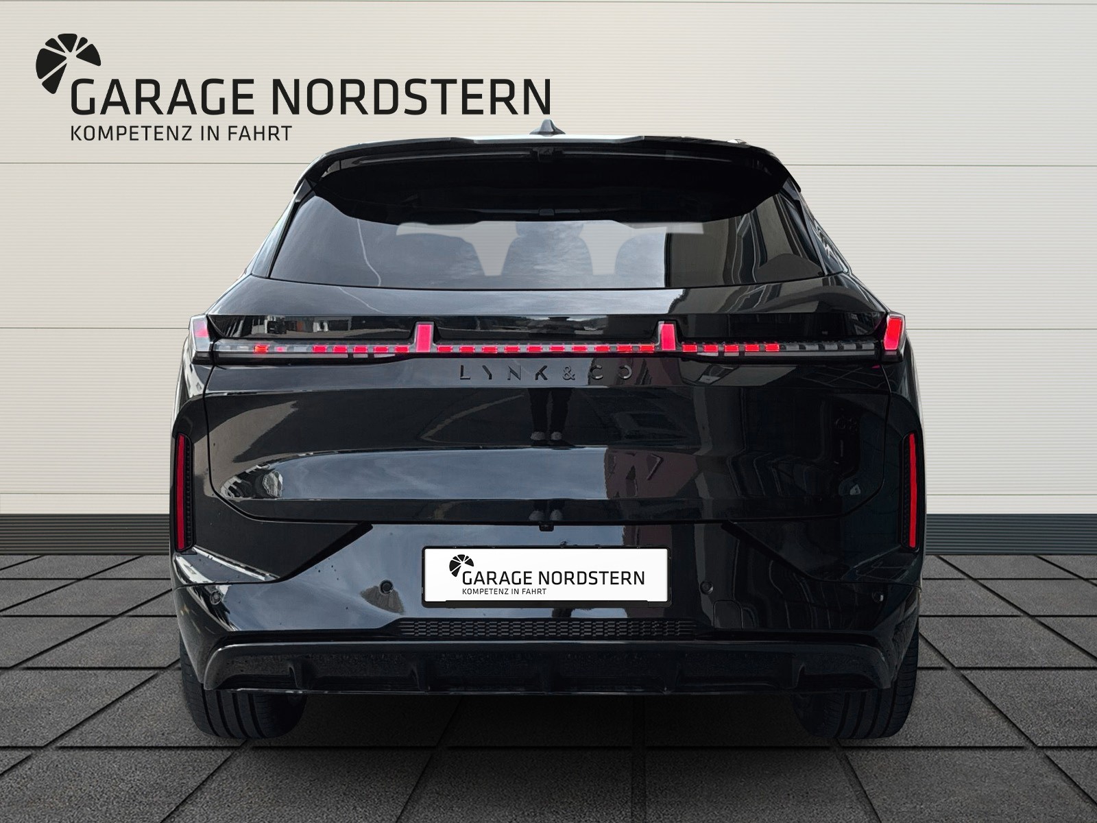 LYNK & CO 08 1.5 PHEV More-image-3