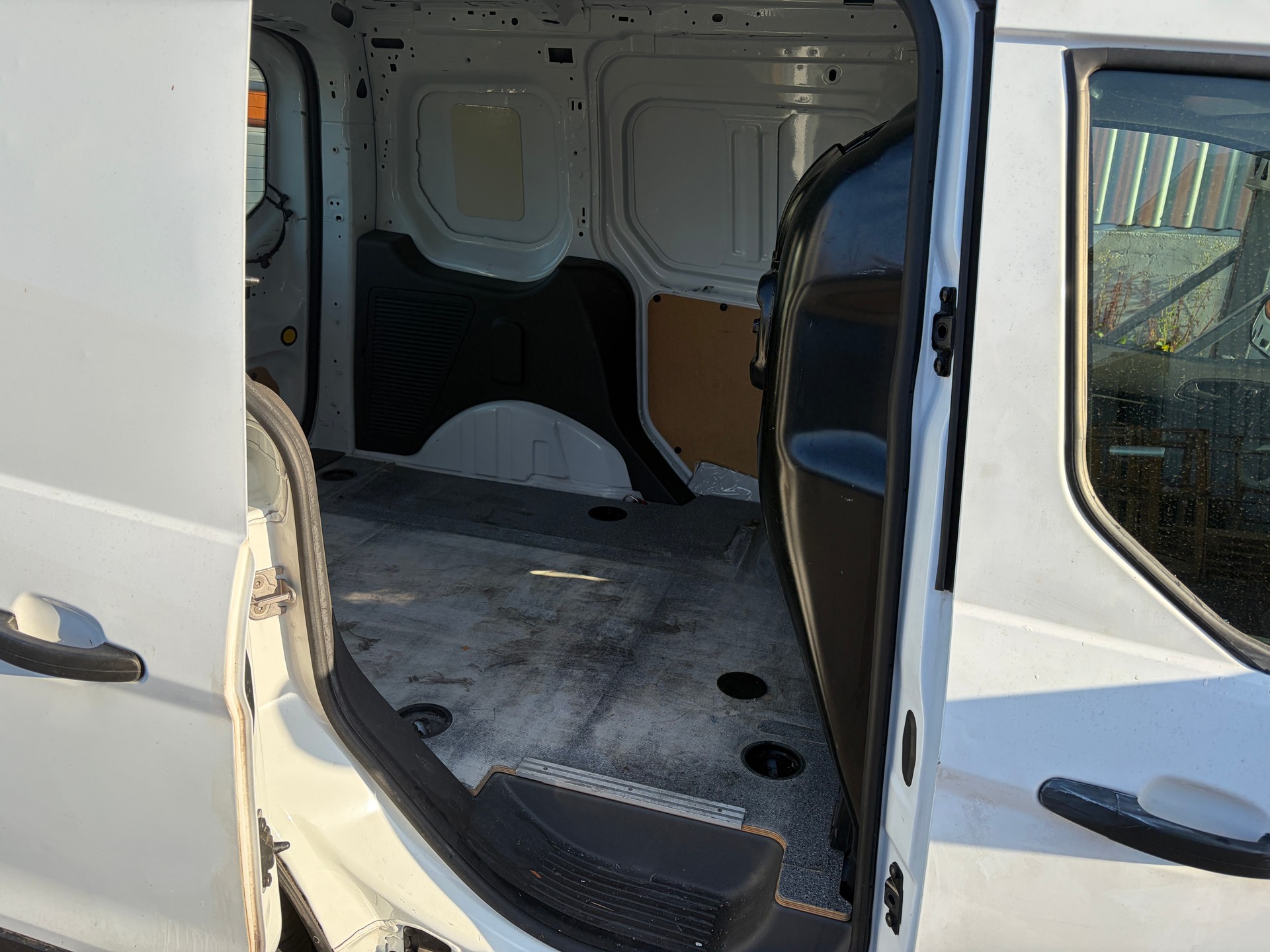 FORD Transit Connect Van T220 1.5 EcoBlue Trend Automat-image-5