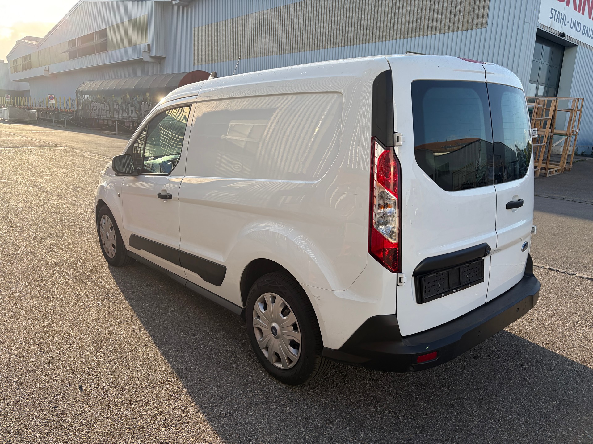 FORD Transit Connect Van T220 1.5 EcoBlue Trend Automat-image-3
