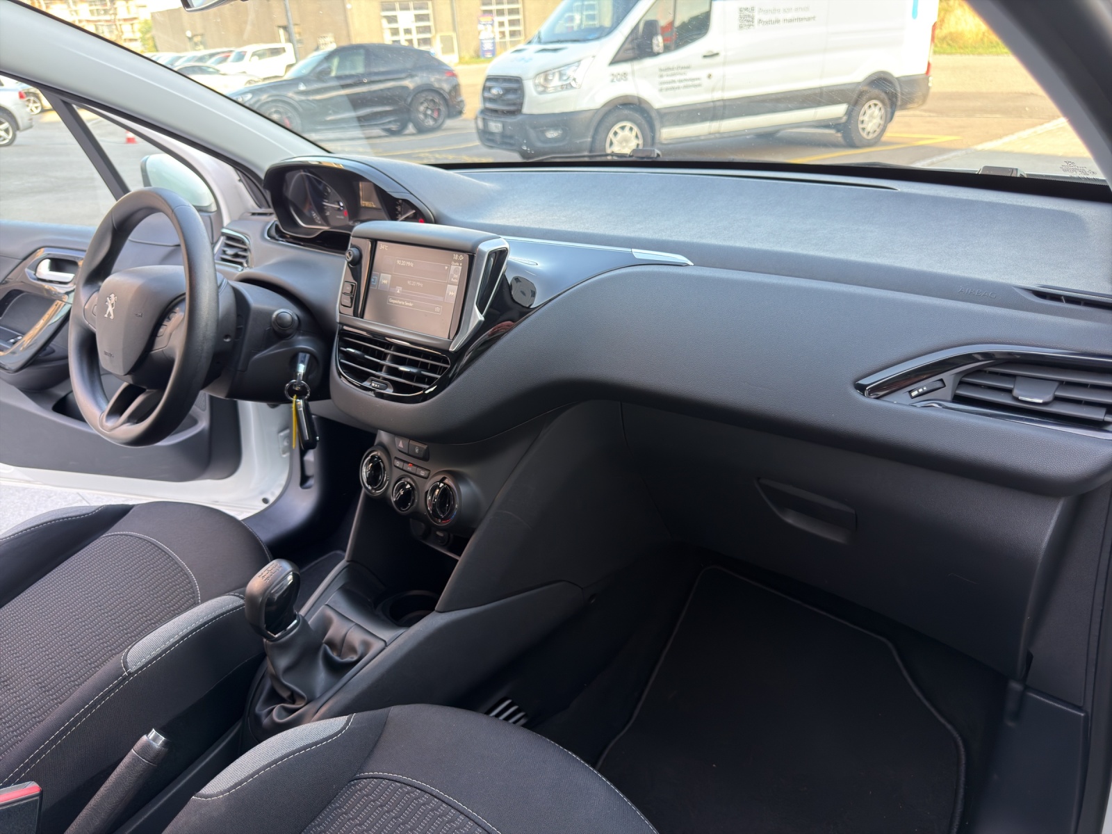 PEUGEOT 208 1.2 PureTech Active-image-20