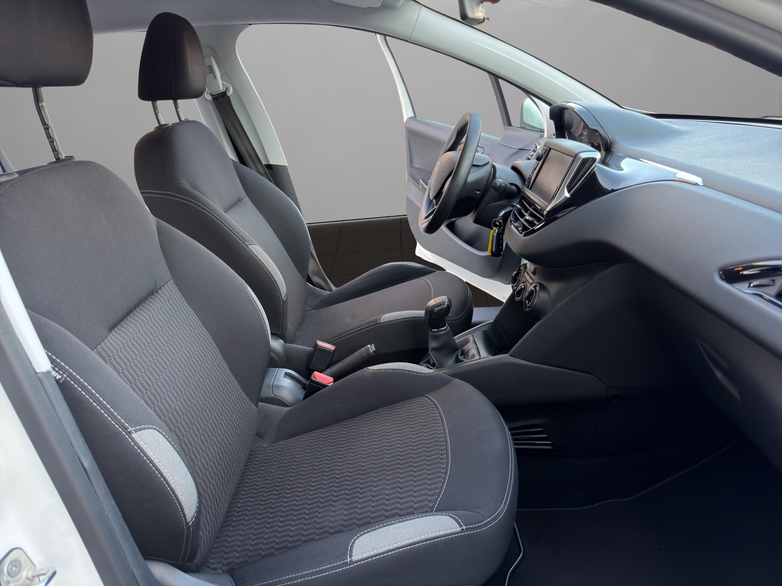 PEUGEOT 208 1.2 PureTech Active-image-16