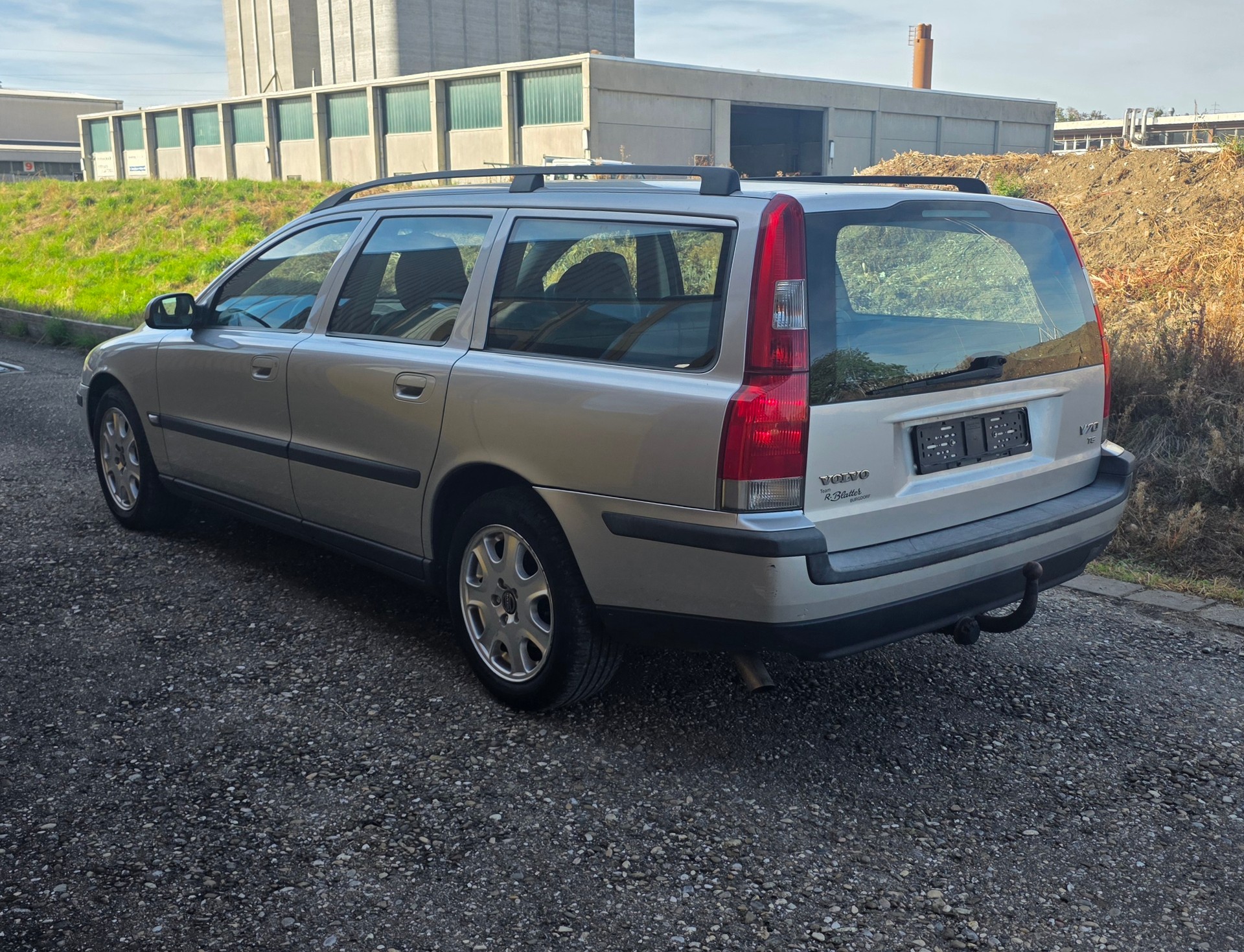VOLVO V70 T5-image-3