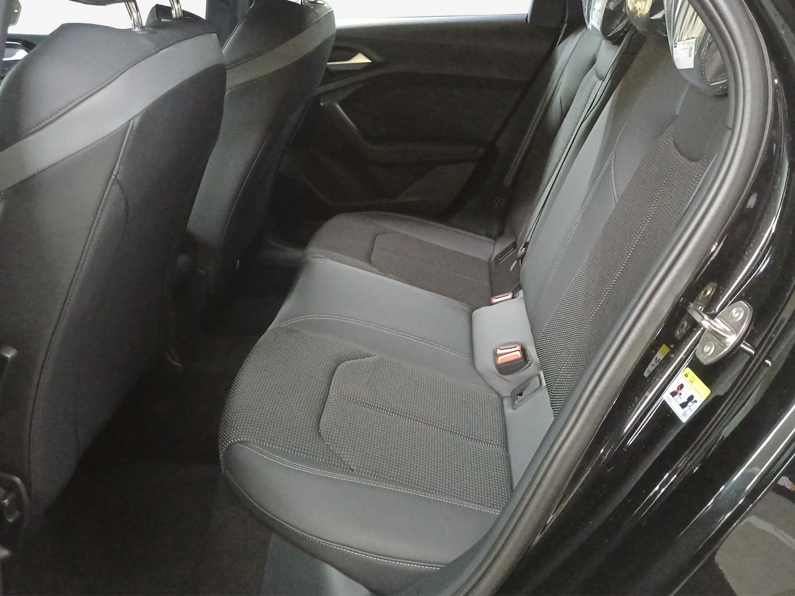 AUDI A1 Sportback 30 TFSI S-tronic-image-11