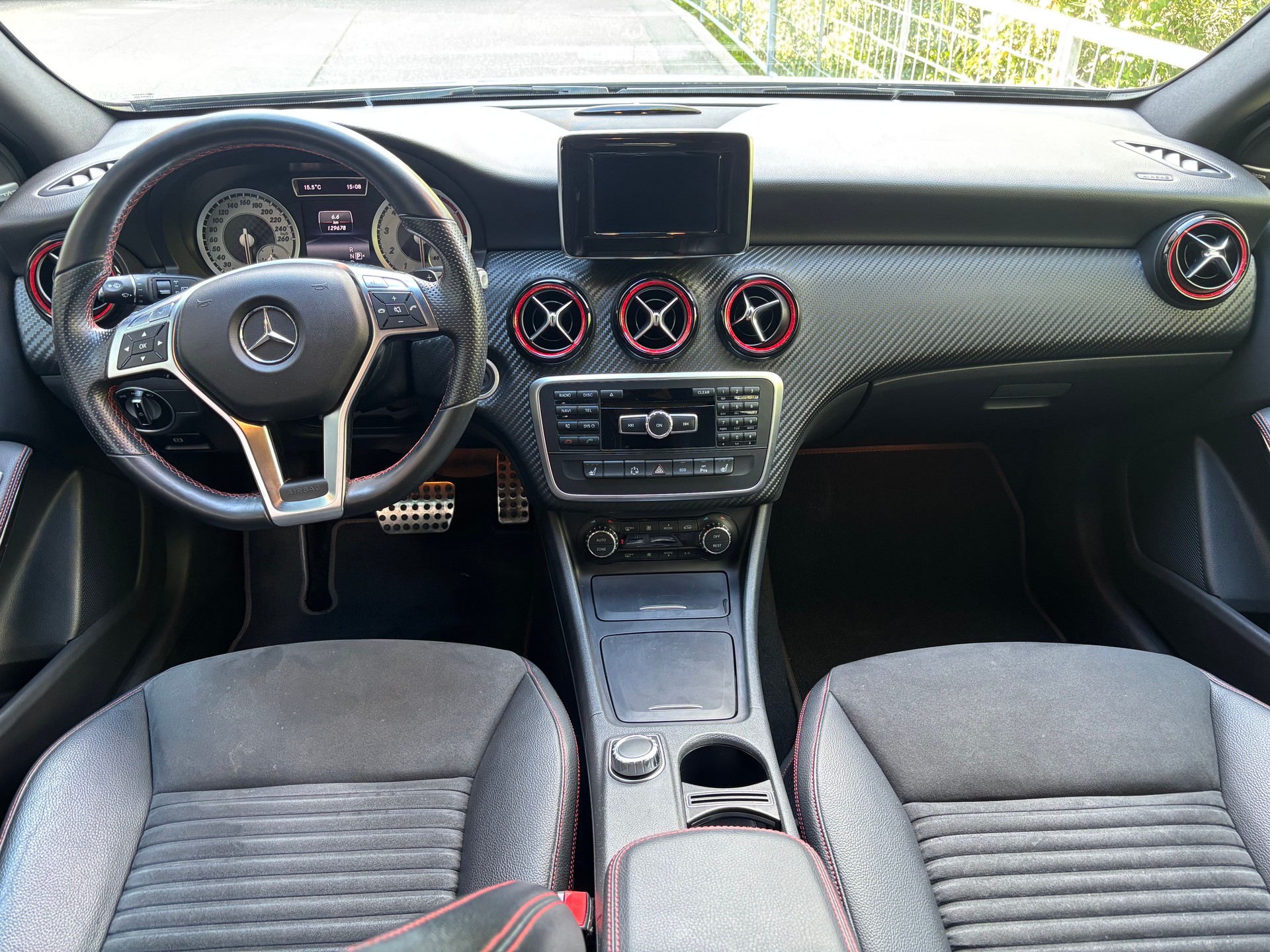 MERCEDES-BENZ A 250 Sport 4Matic 7G-DCT-image-6