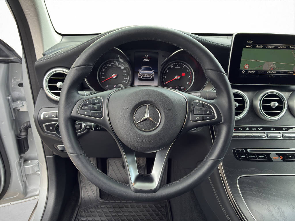 MERCEDES-BENZ GLC 300 Exclusive 4Matic-image-11
