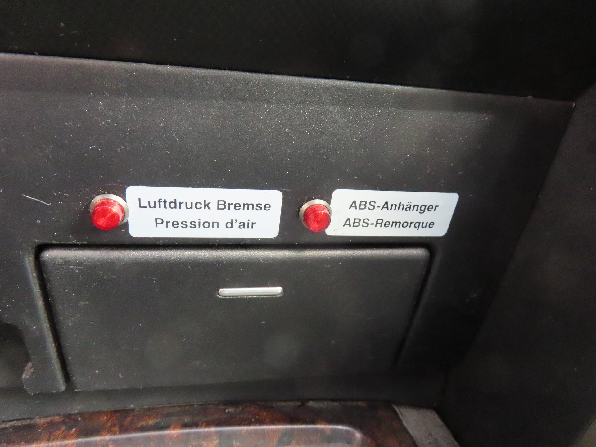 TOYOTA Land Cruiser V8 4.5 D-4D Linea Luna-image-11