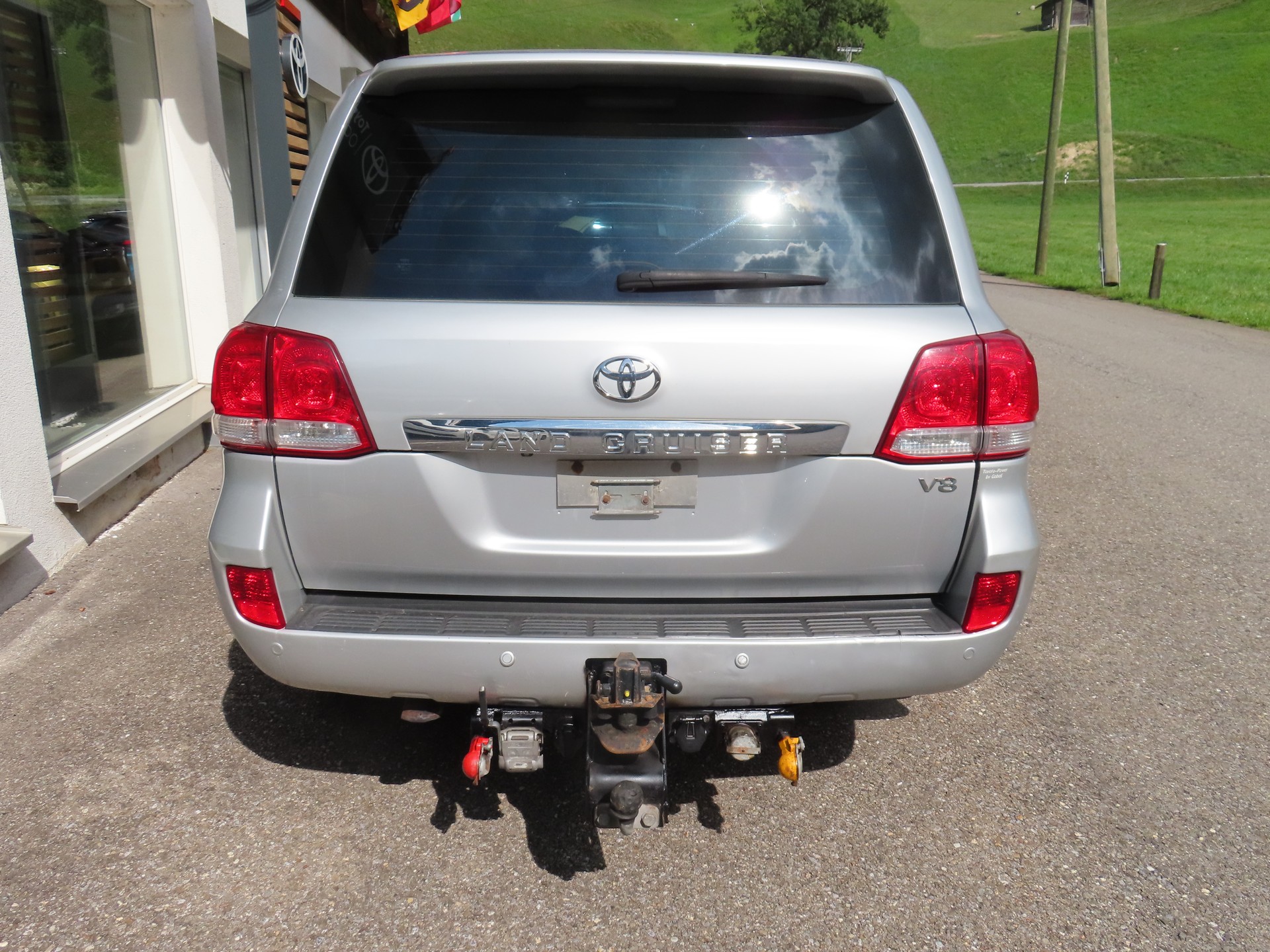TOYOTA Land Cruiser V8 4.5 D-4D Linea Luna-image-4