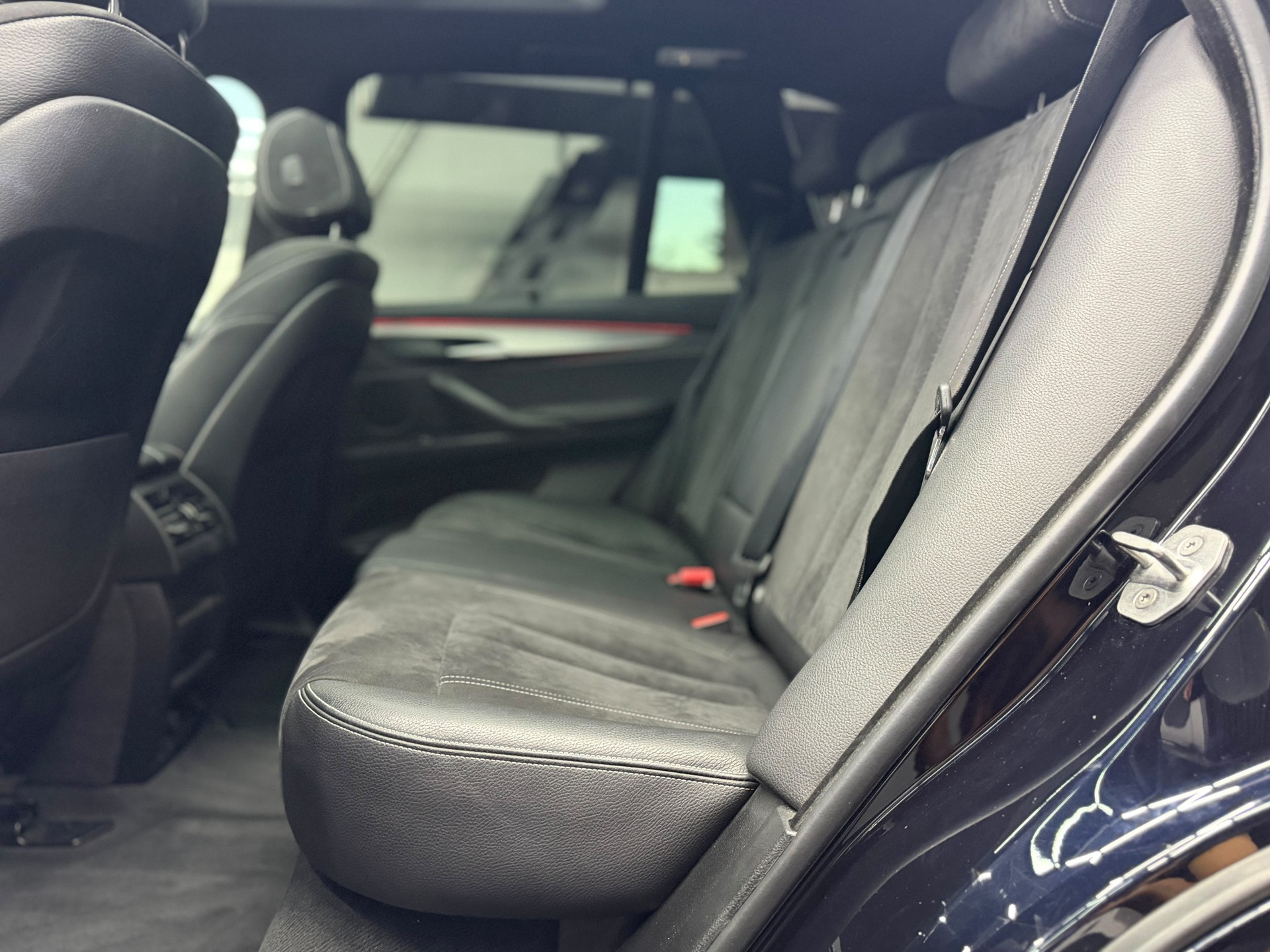 BMW X5 xDrive 30d M-Sport | M-Paket | 360° Kamera | Panoramadach | AHK 2,7T | Head-Up Display-image-21
