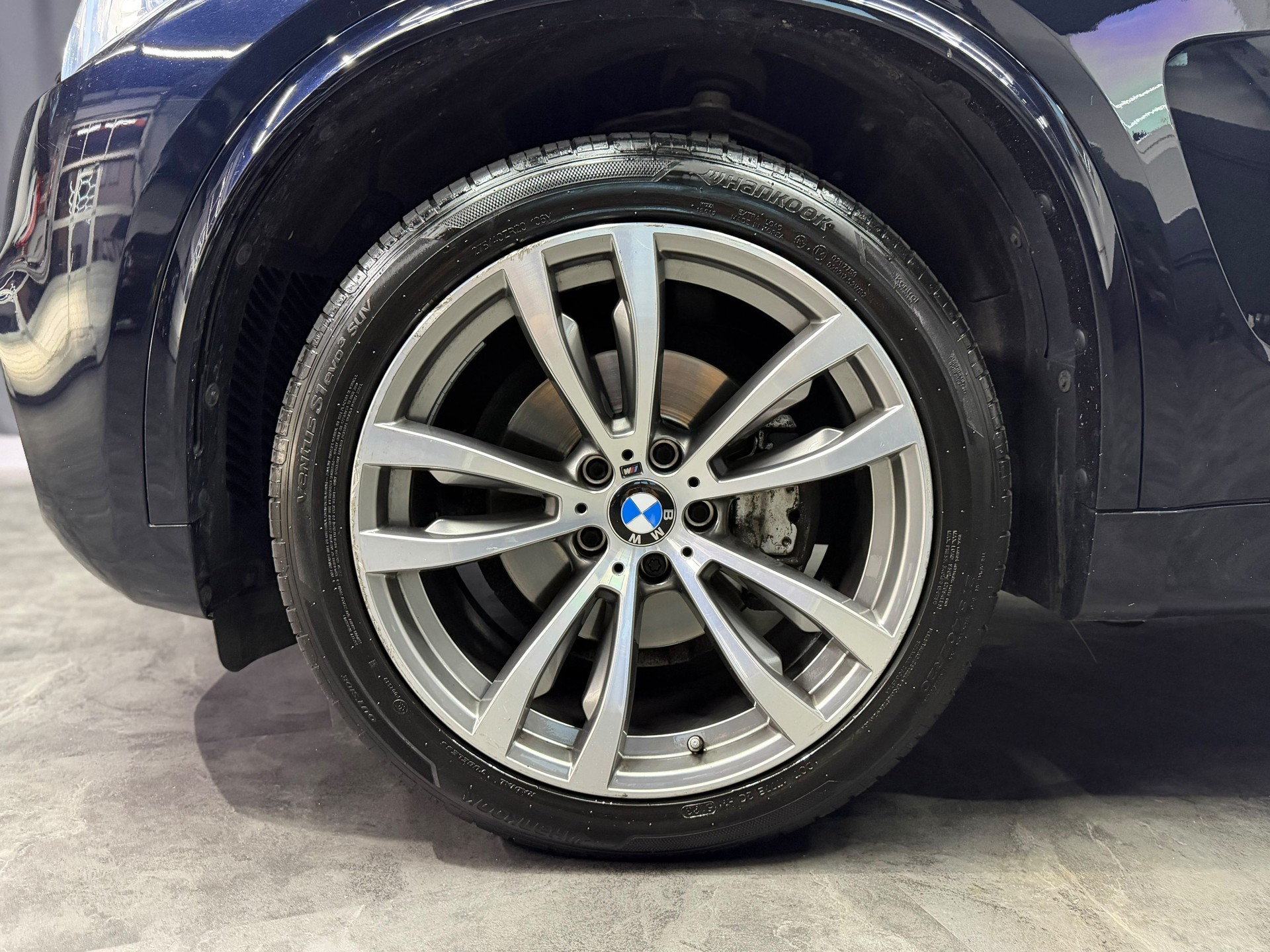 BMW X5 xDrive 30d M-Sport | M-Paket | 360° Kamera | Panoramadach | AHK 2,7T | Head-Up Display-image-5