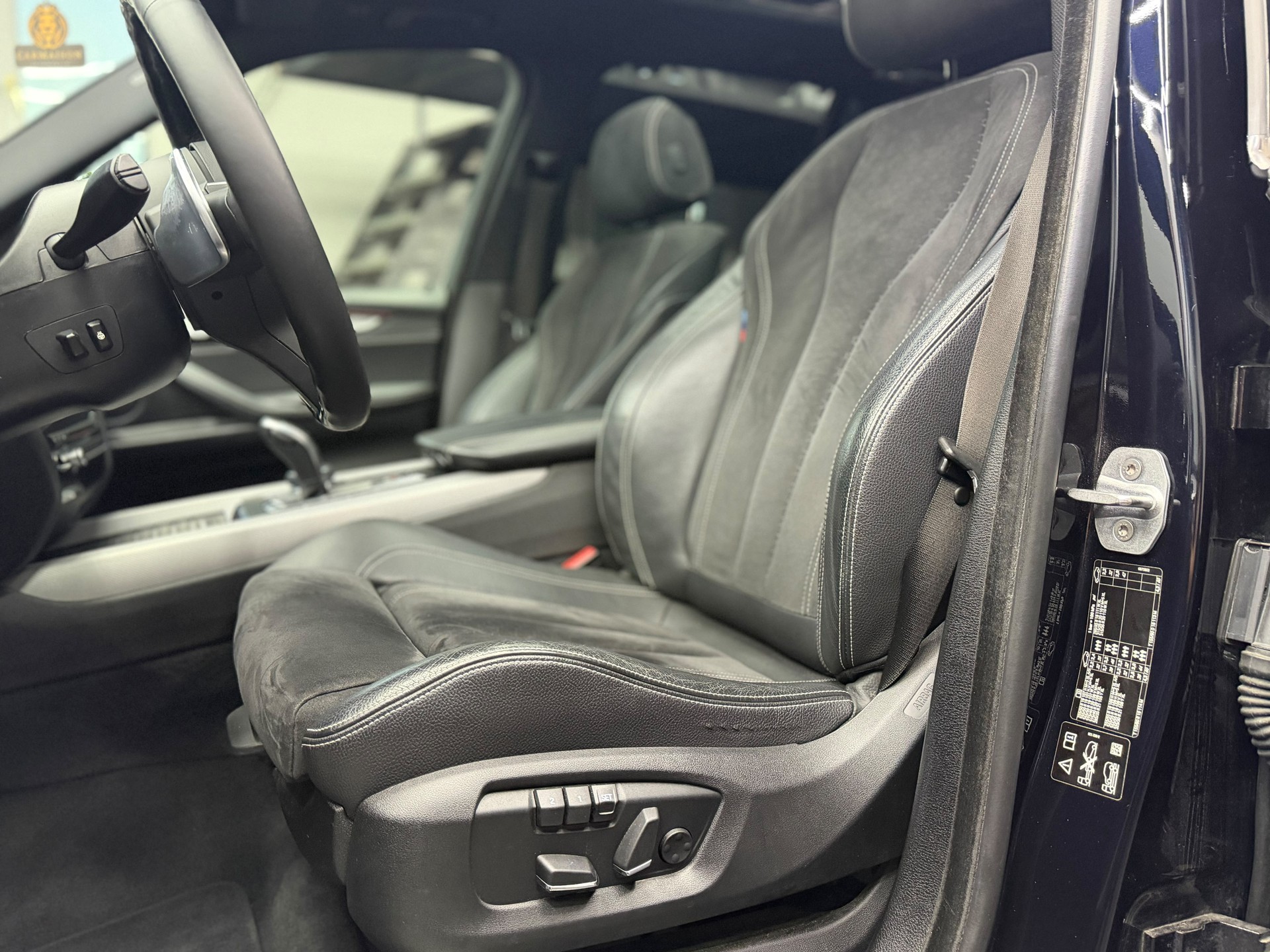 BMW X5 xDrive 30d M-Sport | M-Paket | 360° Kamera | Panoramadach | AHK 2,7T | Head-Up Display-image-13