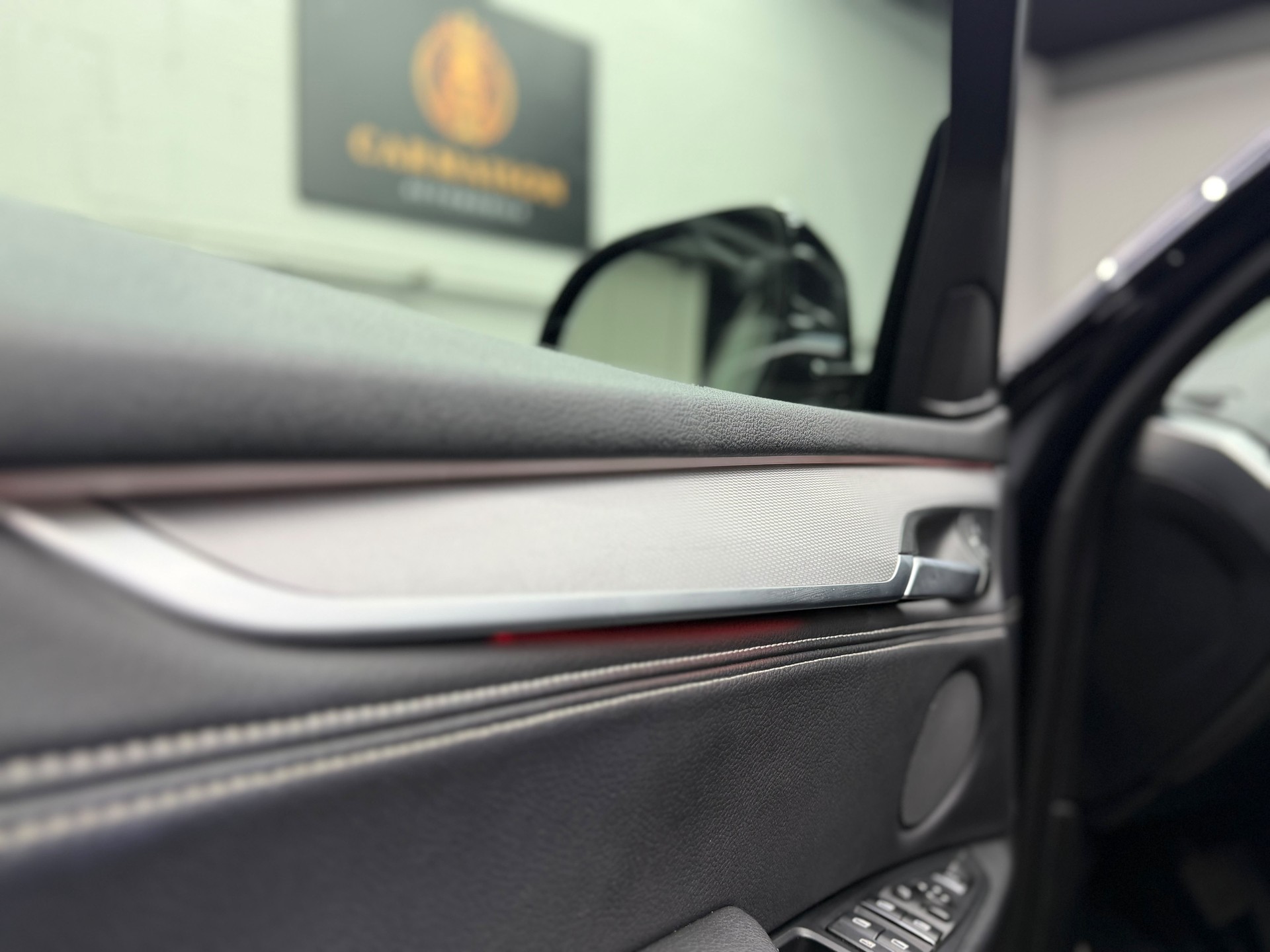 BMW X5 xDrive 30d M-Sport | M-Paket | 360° Kamera | Panoramadach | AHK 2,7T | Head-Up Display-image-12
