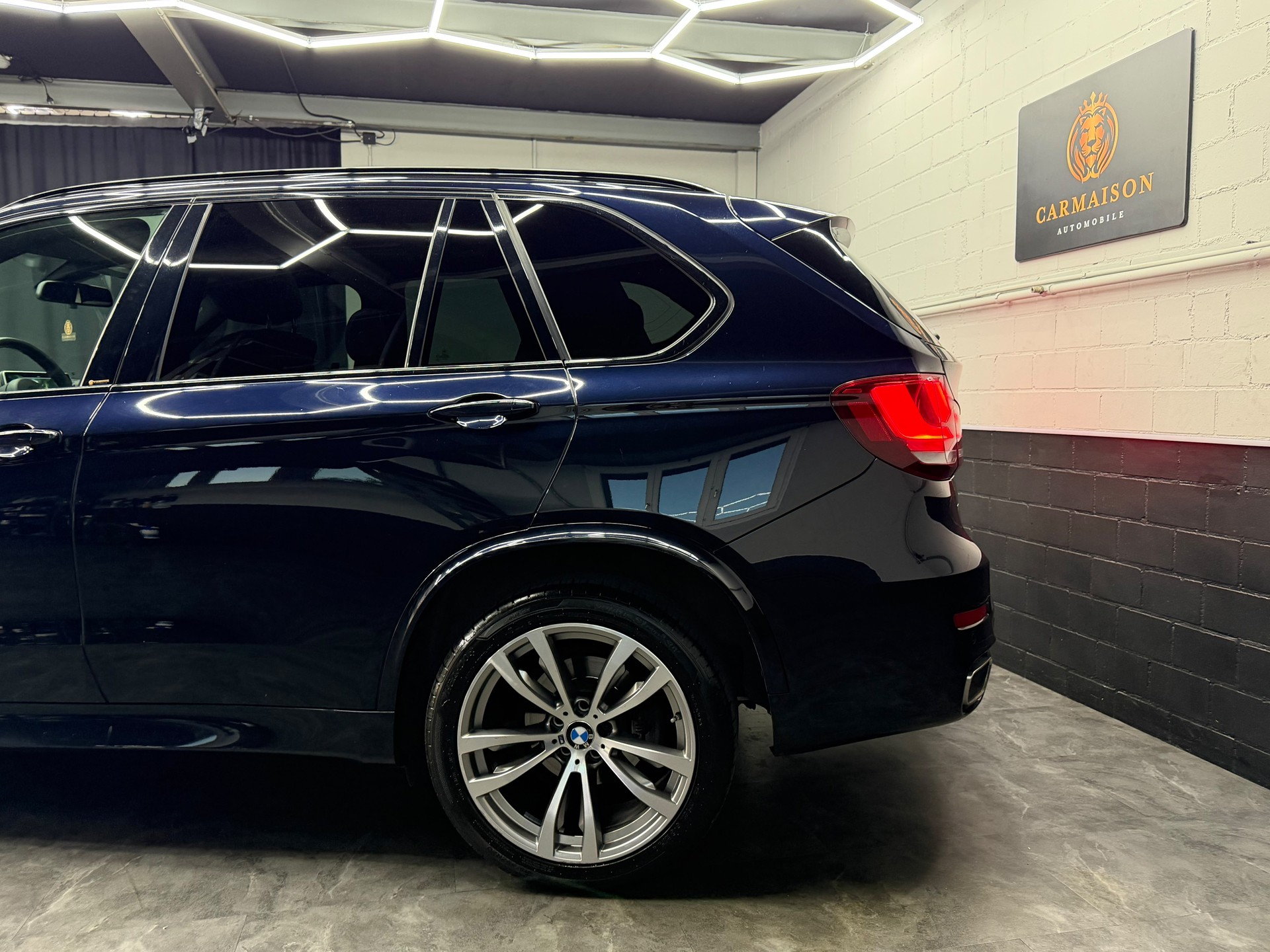 BMW X5 xDrive 30d M-Sport | M-Paket | 360° Kamera | Panoramadach | AHK 2,7T | Head-Up Display-image-3
