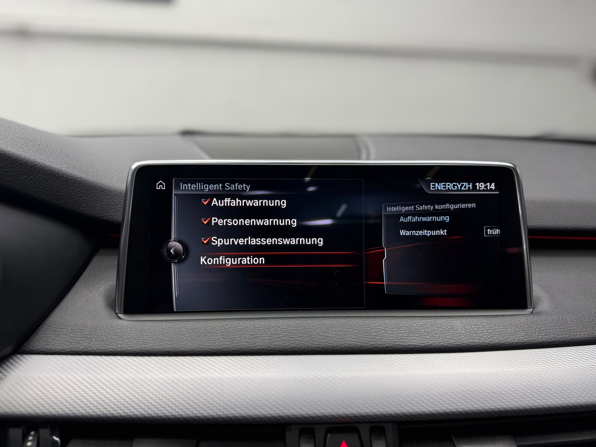 BMW X5 xDrive 30d M-Sport | M-Paket | 360° Kamera | Panoramadach | AHK 2,7T | Head-Up Display-image-18