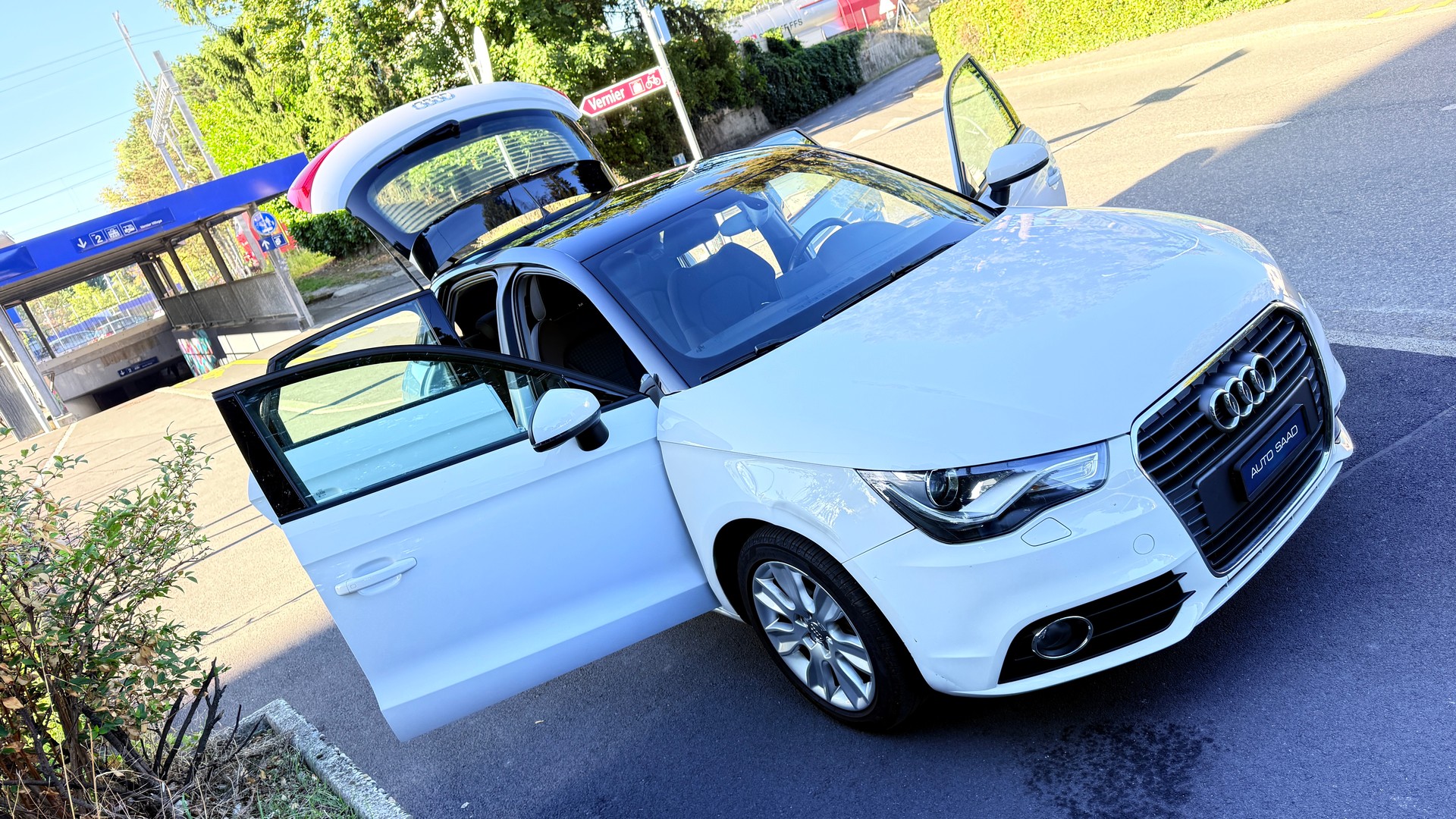 AUDI A1 Sportback 1.4 TFSI Attraction S-tronic-image-13
