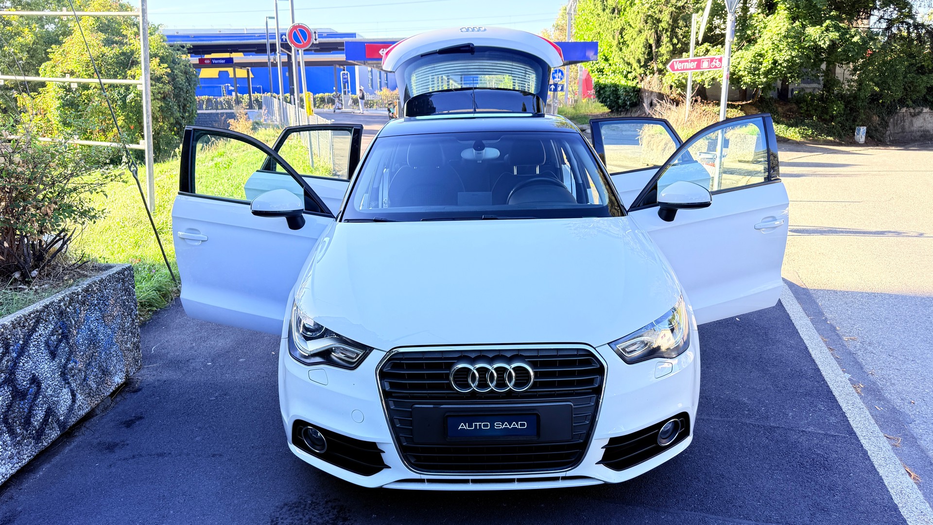 AUDI A1 Sportback 1.4 TFSI Attraction S-tronic-image-12