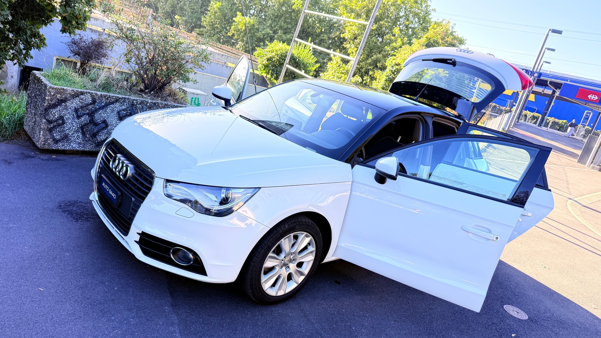 AUDI A1 Sportback 1.4 TFSI Attraction S-tronic-image-14
