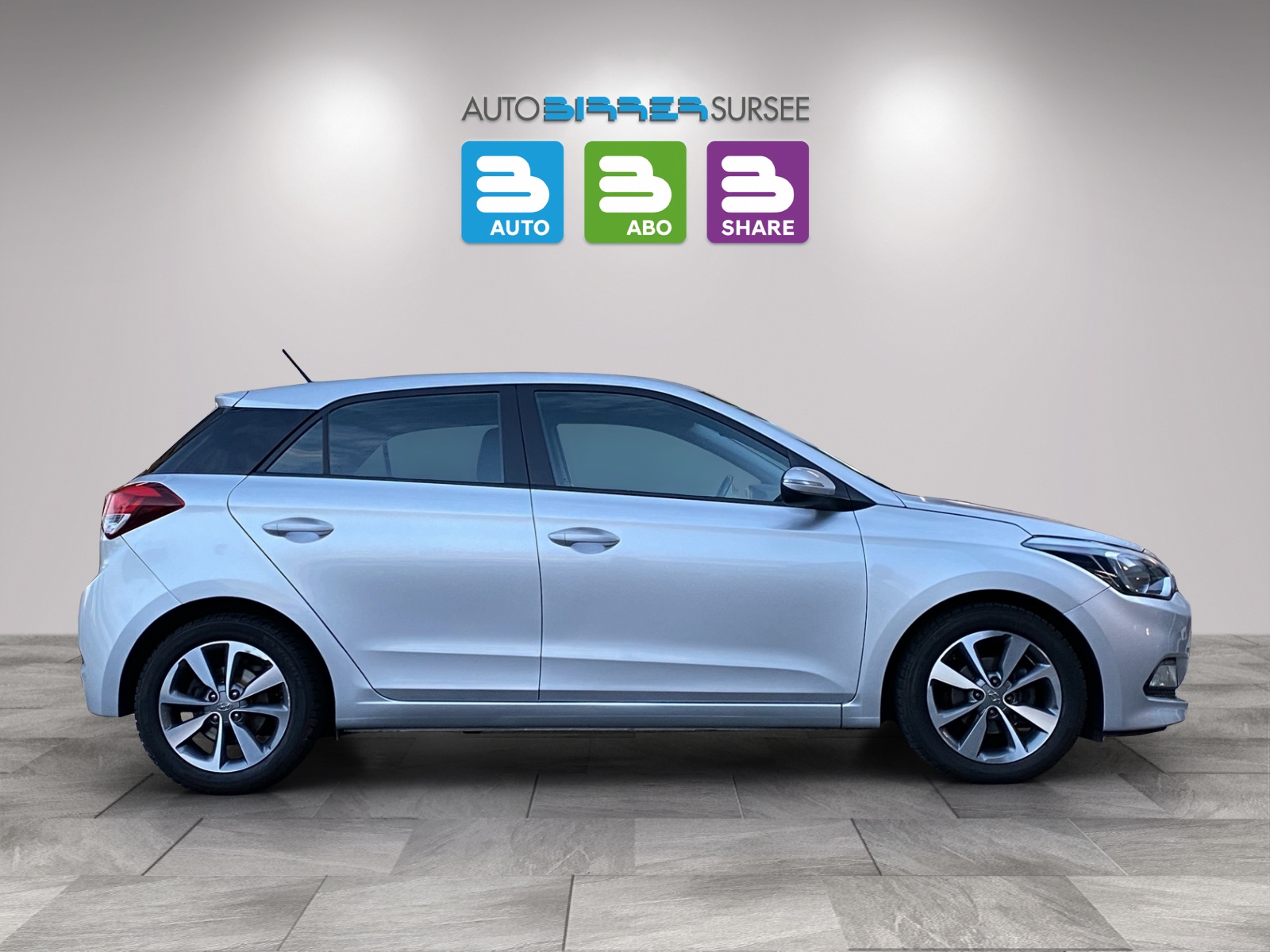 HYUNDAI i20 1.4 Amplia-image-3