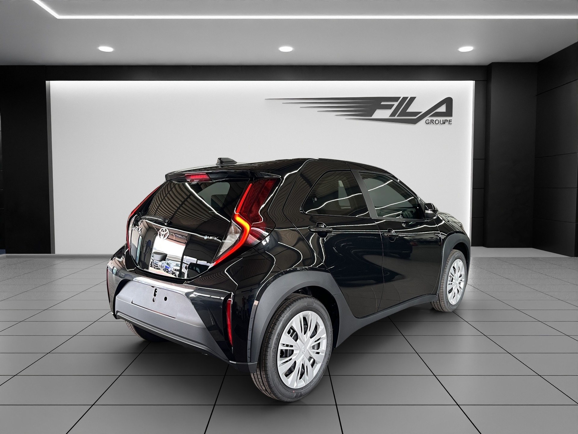 TOYOTA AYGO X 1.5 VVT-i HSD Comfort-image-5