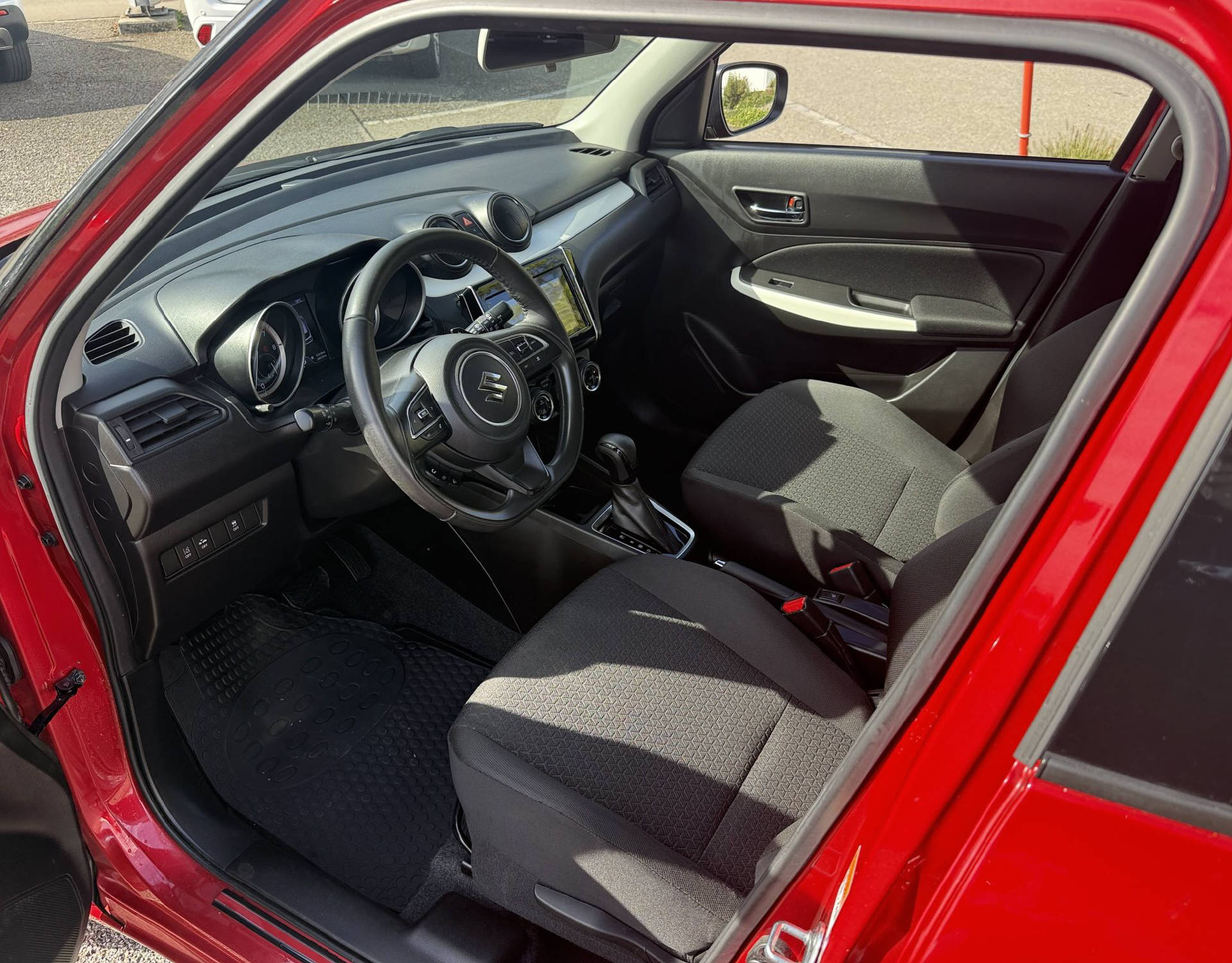 SUZUKI Swift 1.0 T Compact Top-image-5