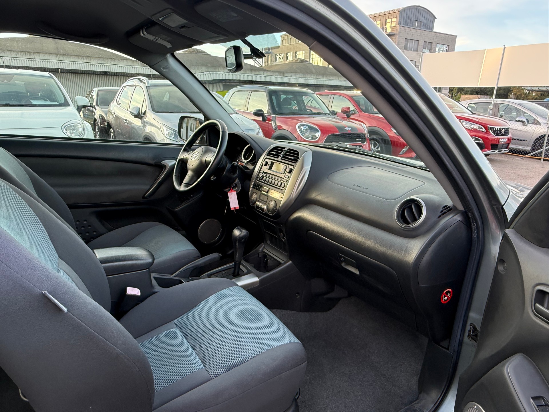 TOYOTA RAV-4 2.0 16V Linea Sol Automatik / Frisch ab MFK / 1.Hand / Facelift / TOP ZUSTAND-image-7