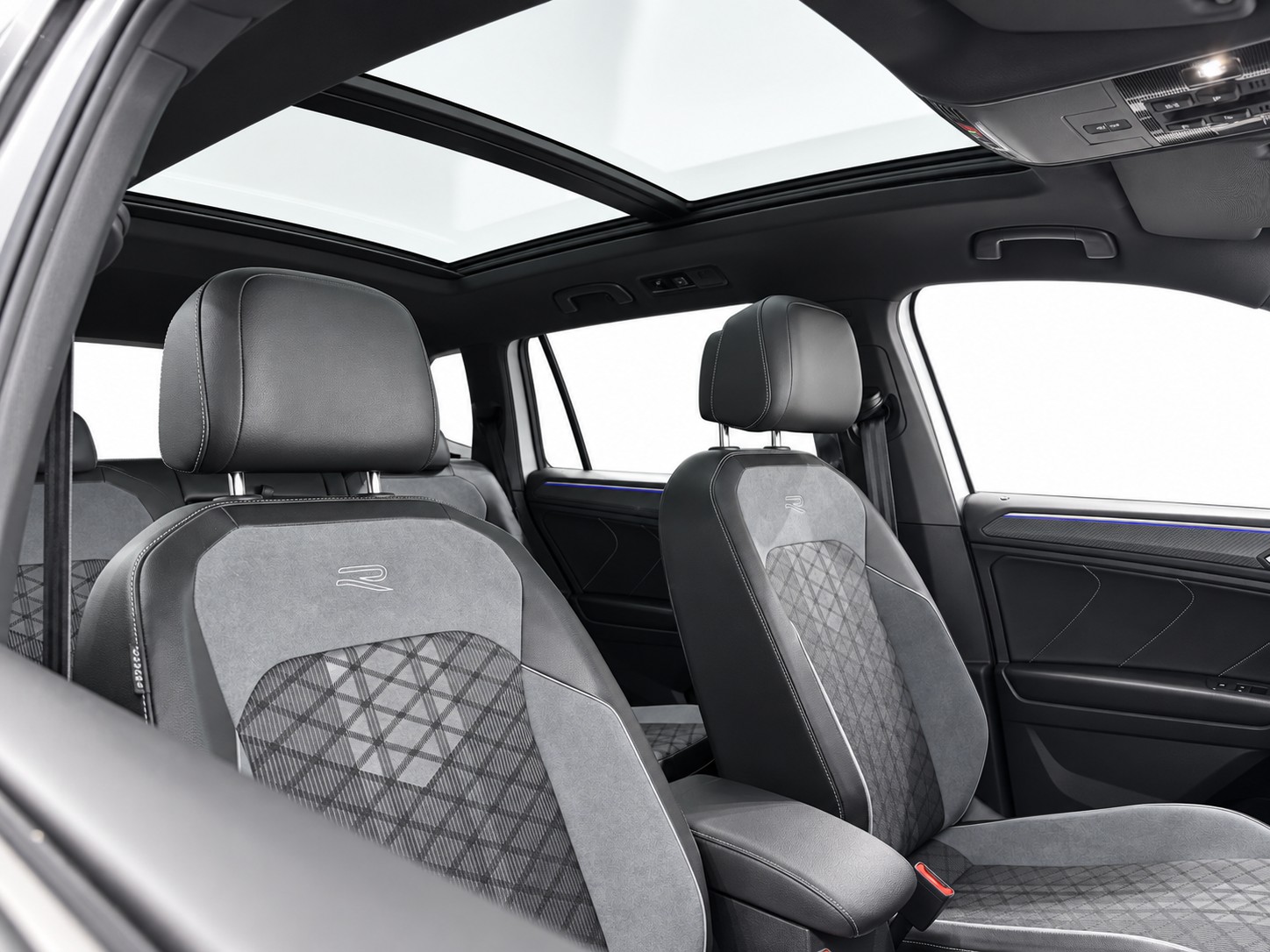 VW Tiguan Allspace 2.0 TDI SCR R-Line 4Motion DSG * 7-Plätzer * Anhängerkupplung * Panorama-Glasdach *-image-10