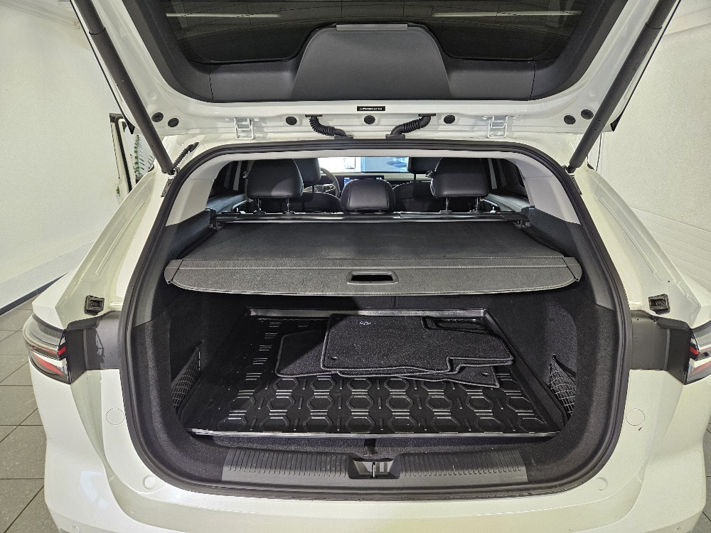 MG HS 1.5 T HEV Luxury-image-17