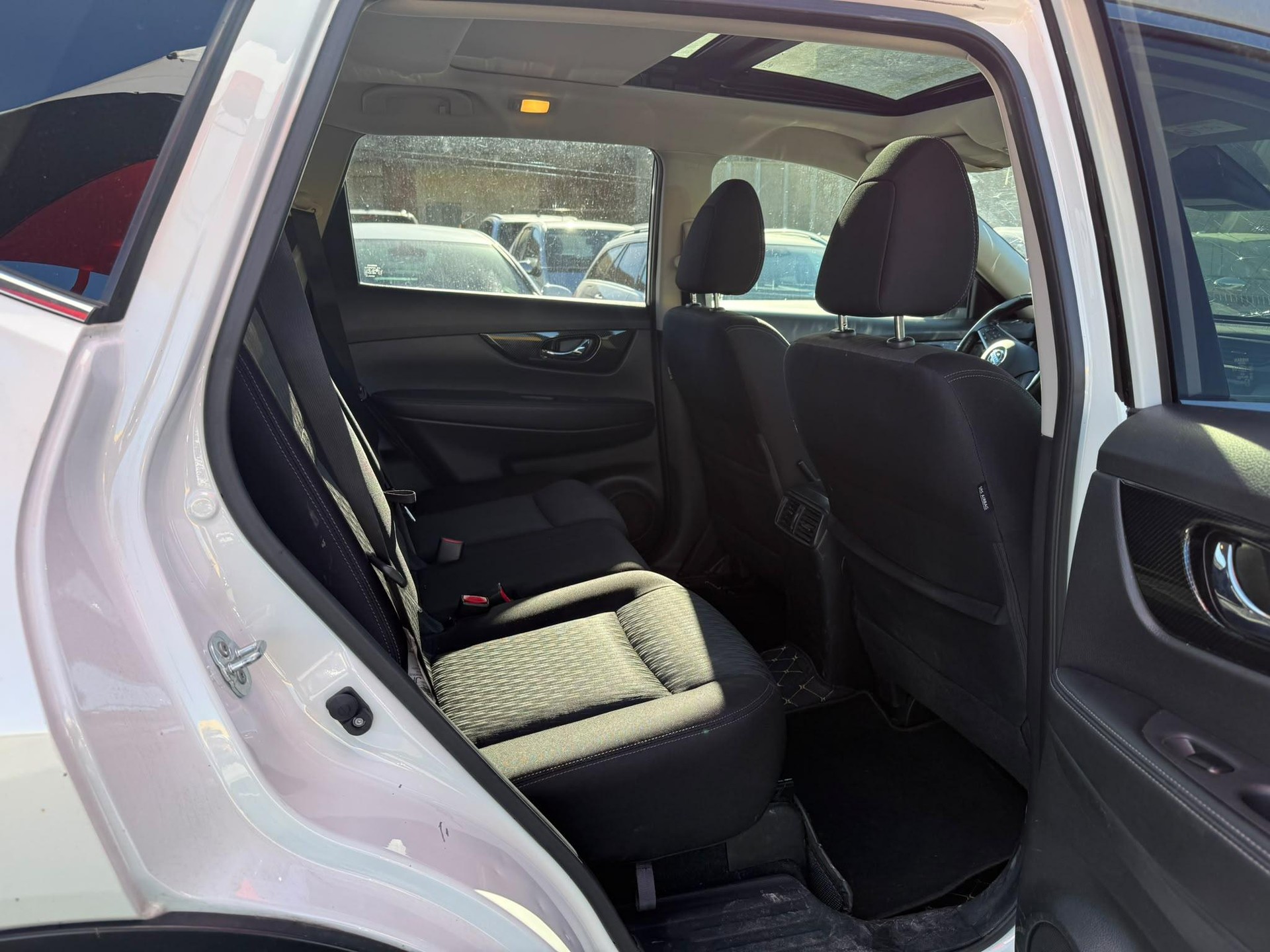 NISSAN X-Trail 2.0 dCi Acenta 4x4-image-12