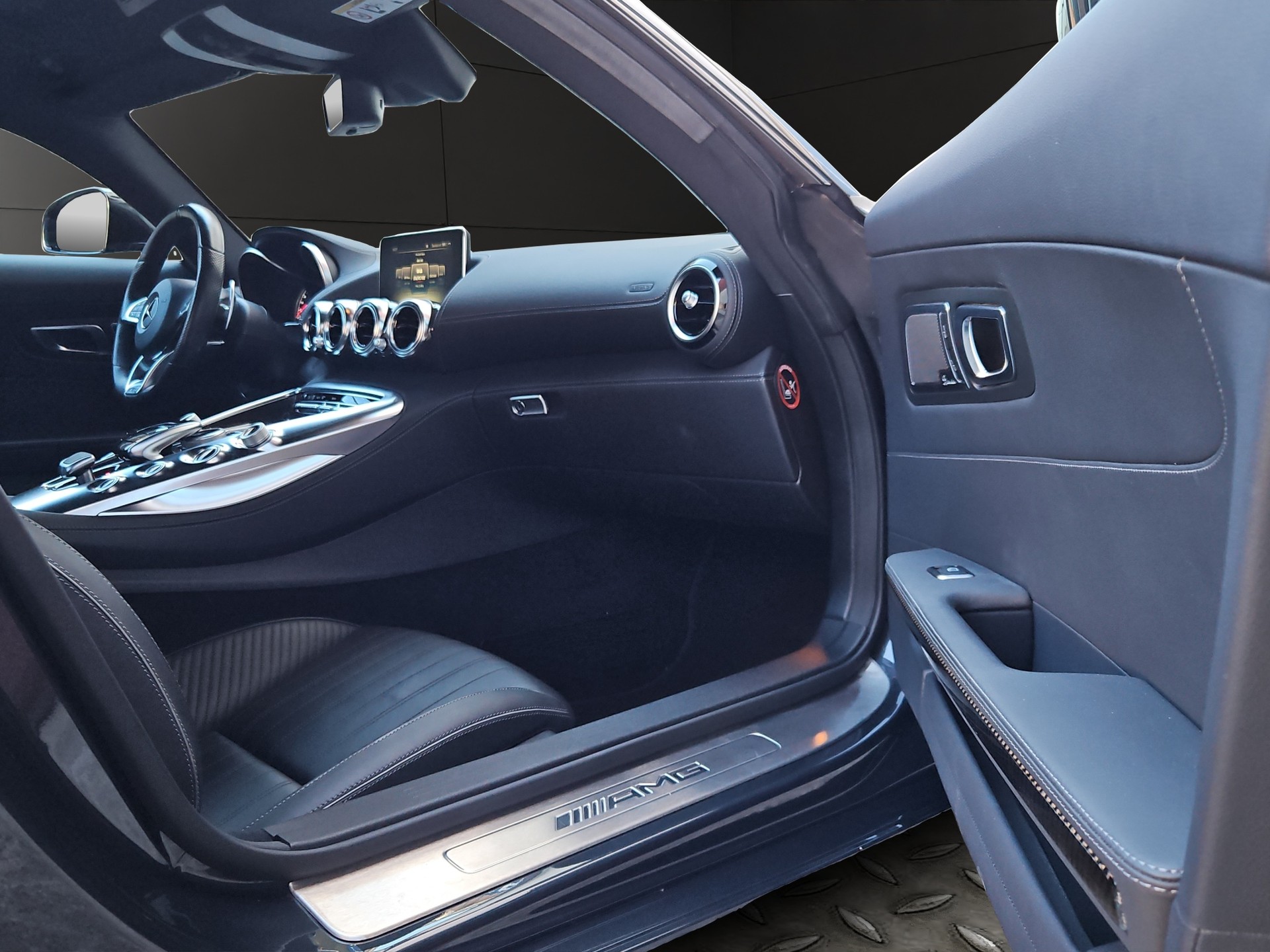 MERCEDES-BENZ AMG GT Speedshift DCT-image-18
