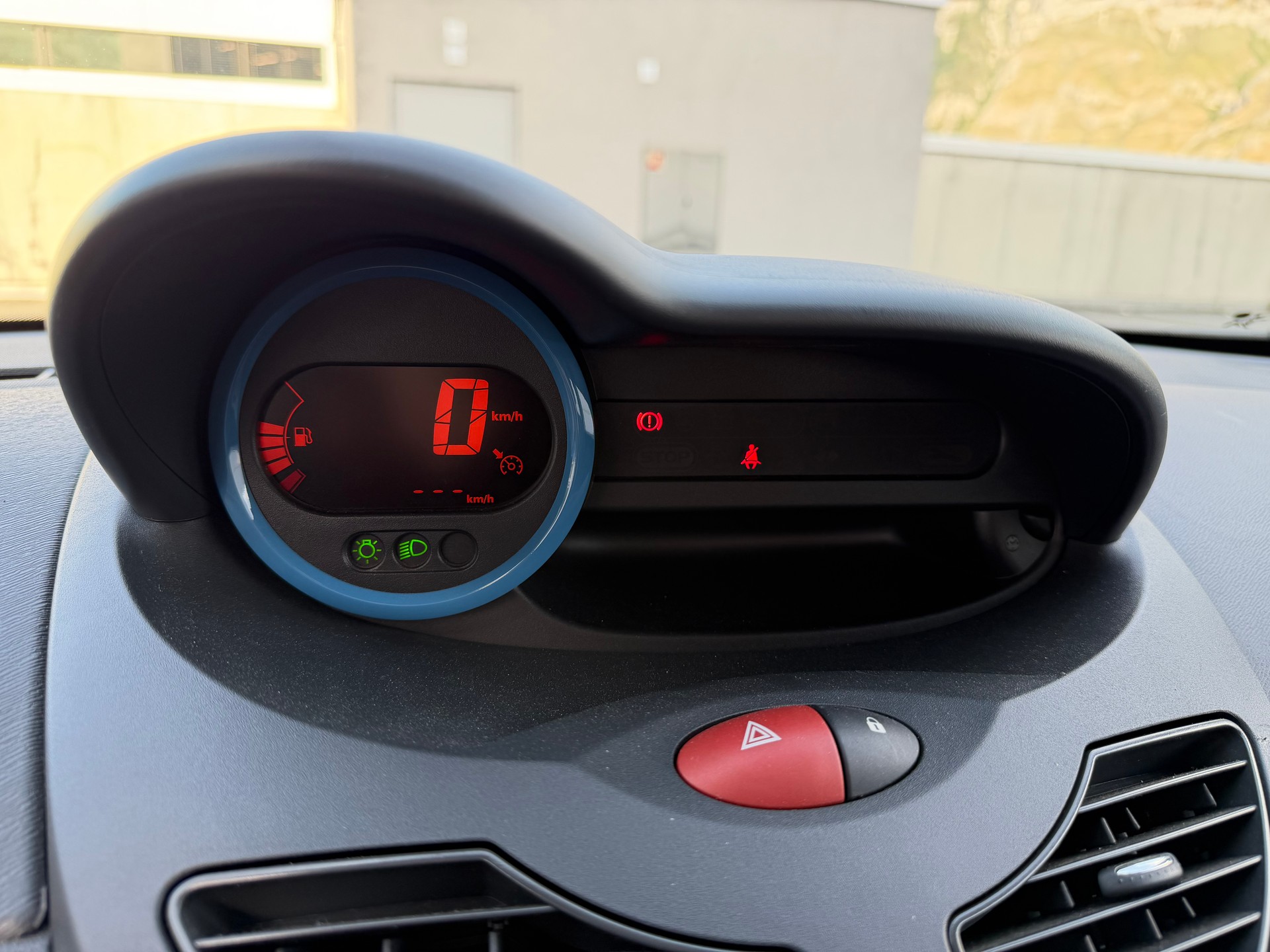 RENAULT Twingo 1.2 16V Expression-image-16