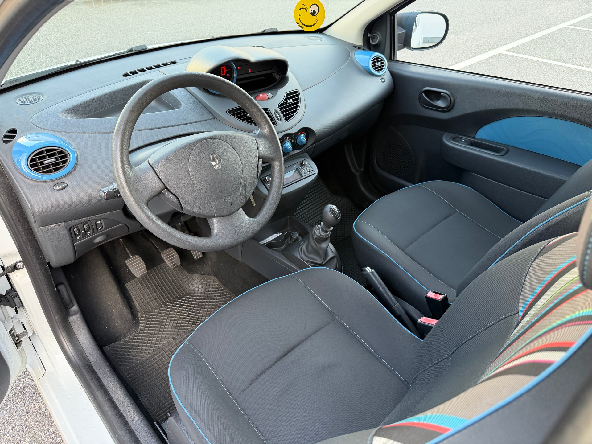 RENAULT Twingo 1.2 16V Expression-image-8