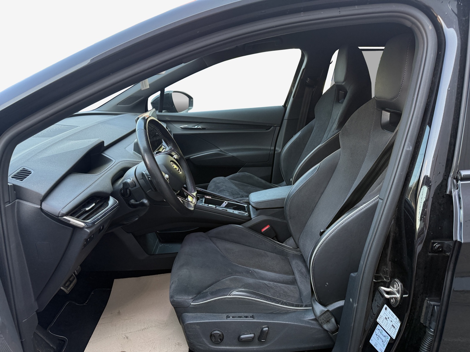 SKODA Enyaq iV 80 SportLine-image-7