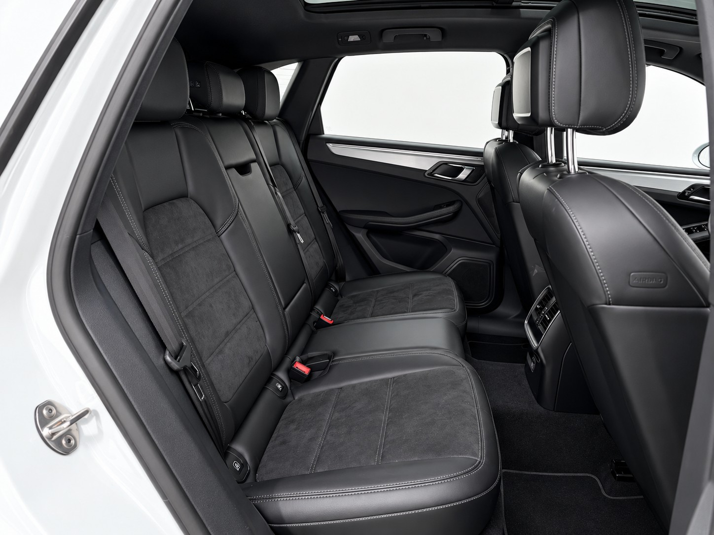 PORSCHE Macan GTS PDK-image-7