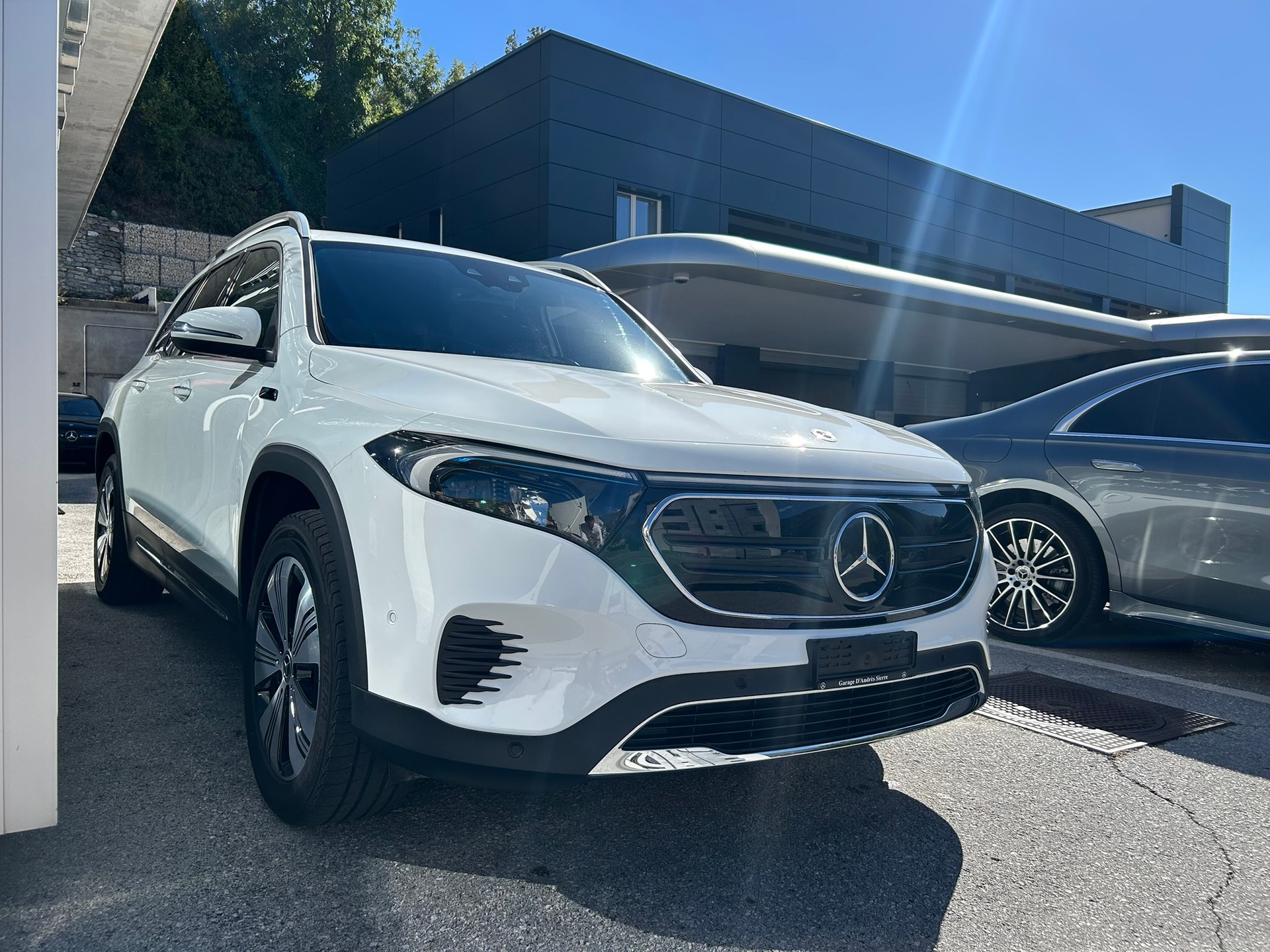 MERCEDES-BENZ EQB 350 4Matic 7 Places-image-2