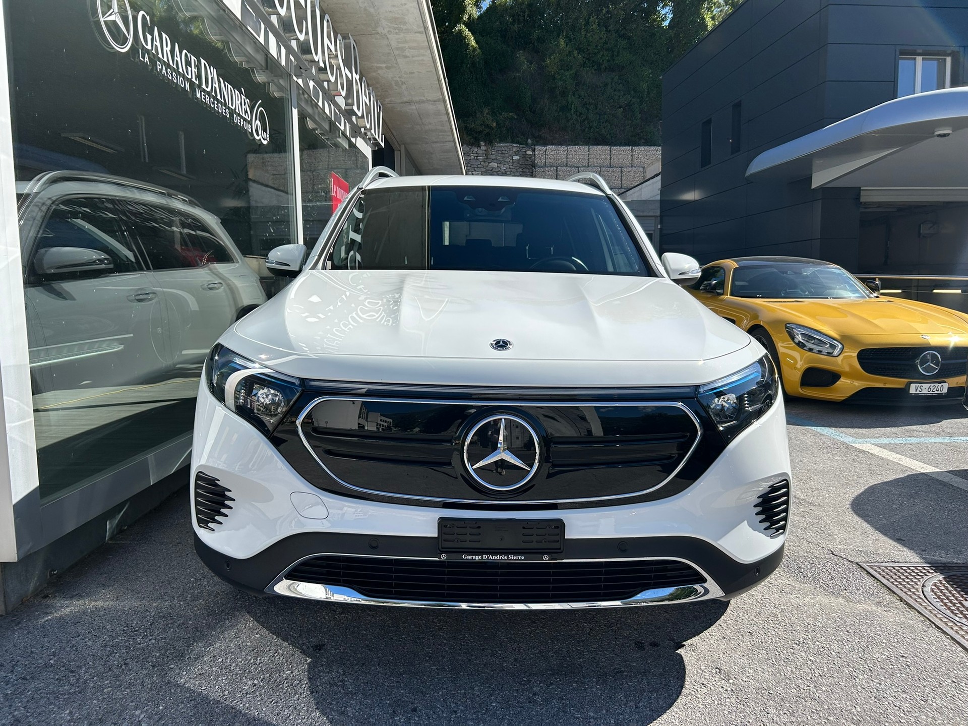 MERCEDES-BENZ EQB 350 4Matic 7 Places-image-1