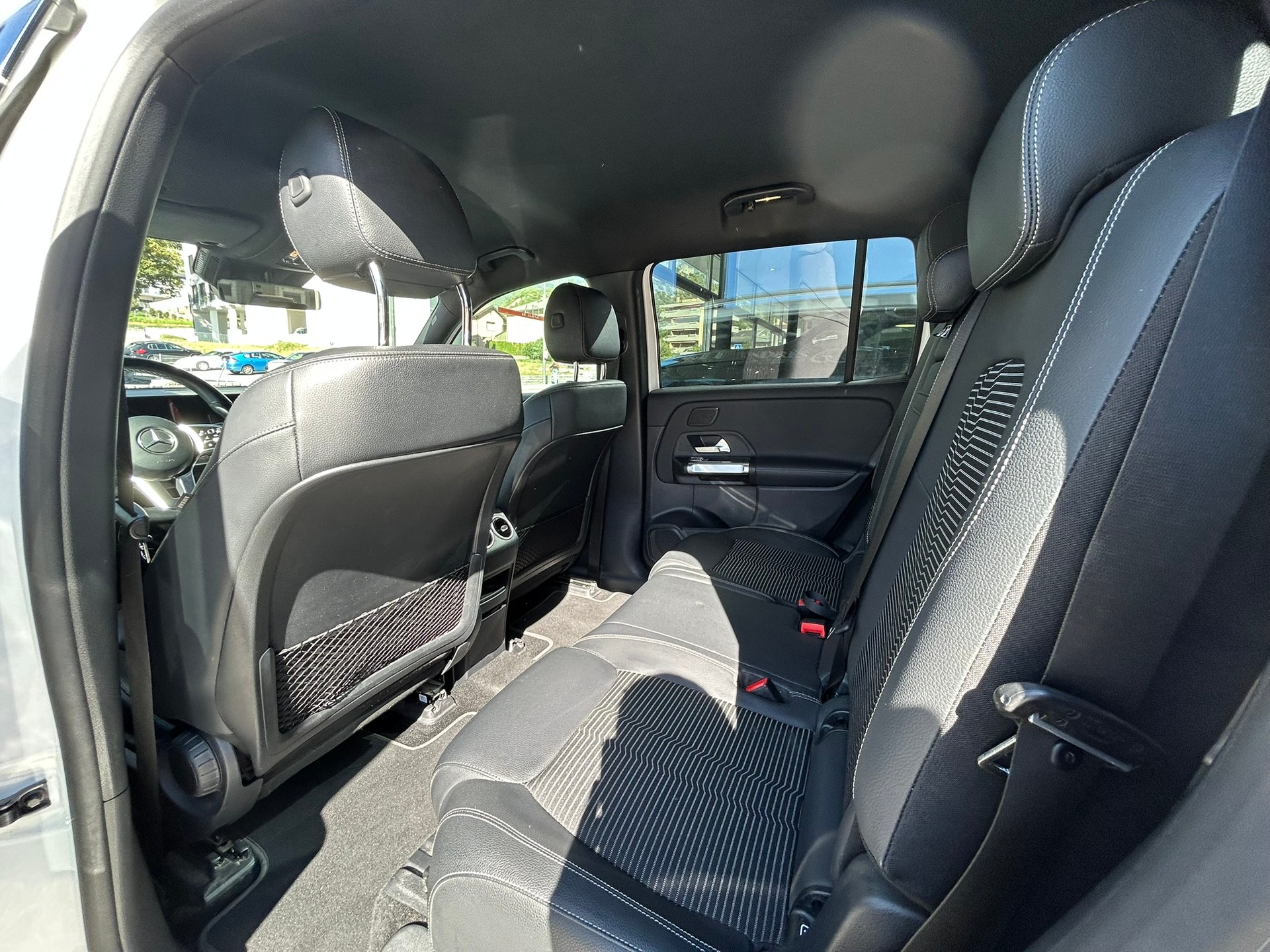 MERCEDES-BENZ EQB 350 4Matic 7 Places-image-9