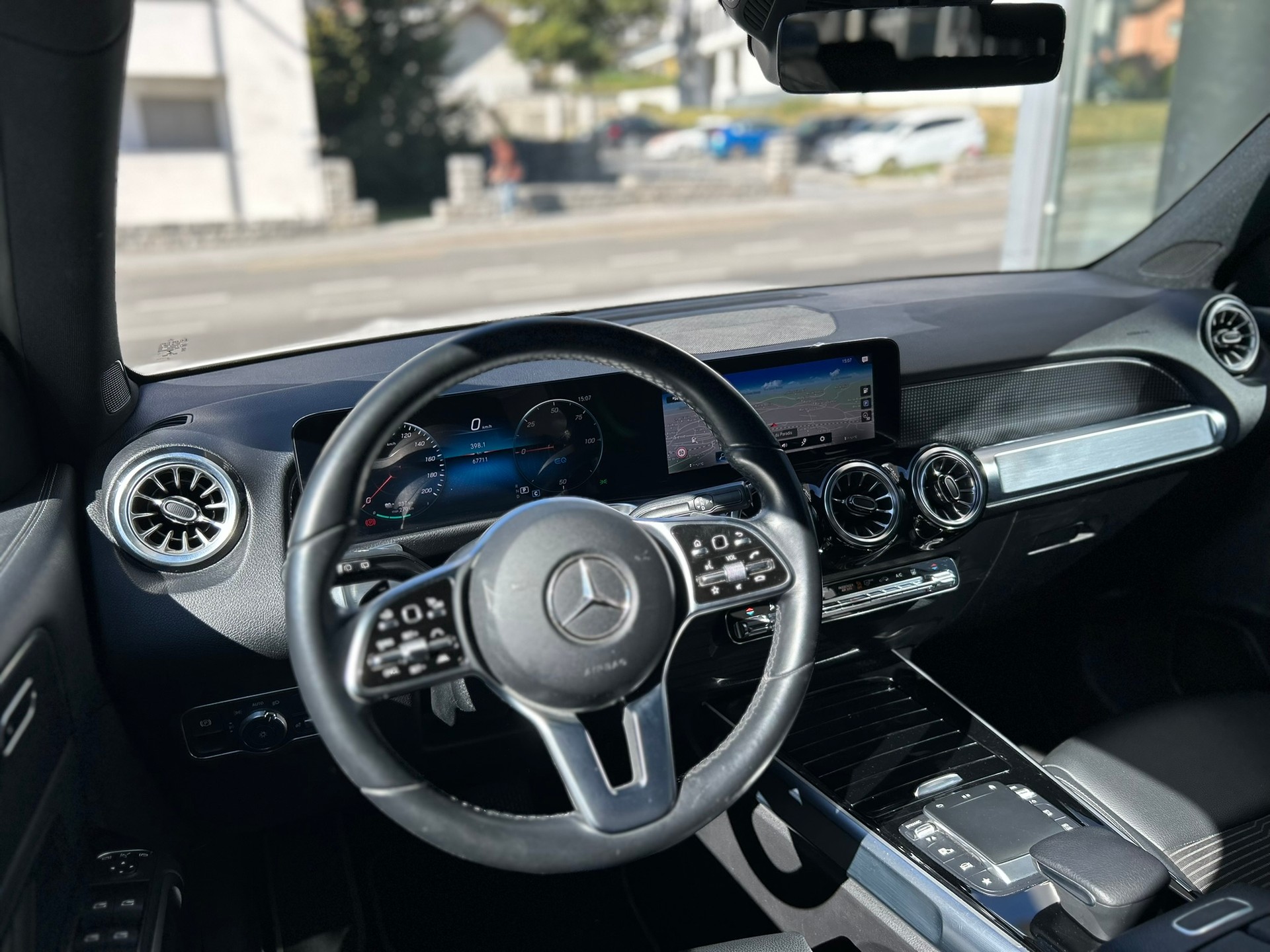 MERCEDES-BENZ EQB 350 4Matic 7 Places-image-7