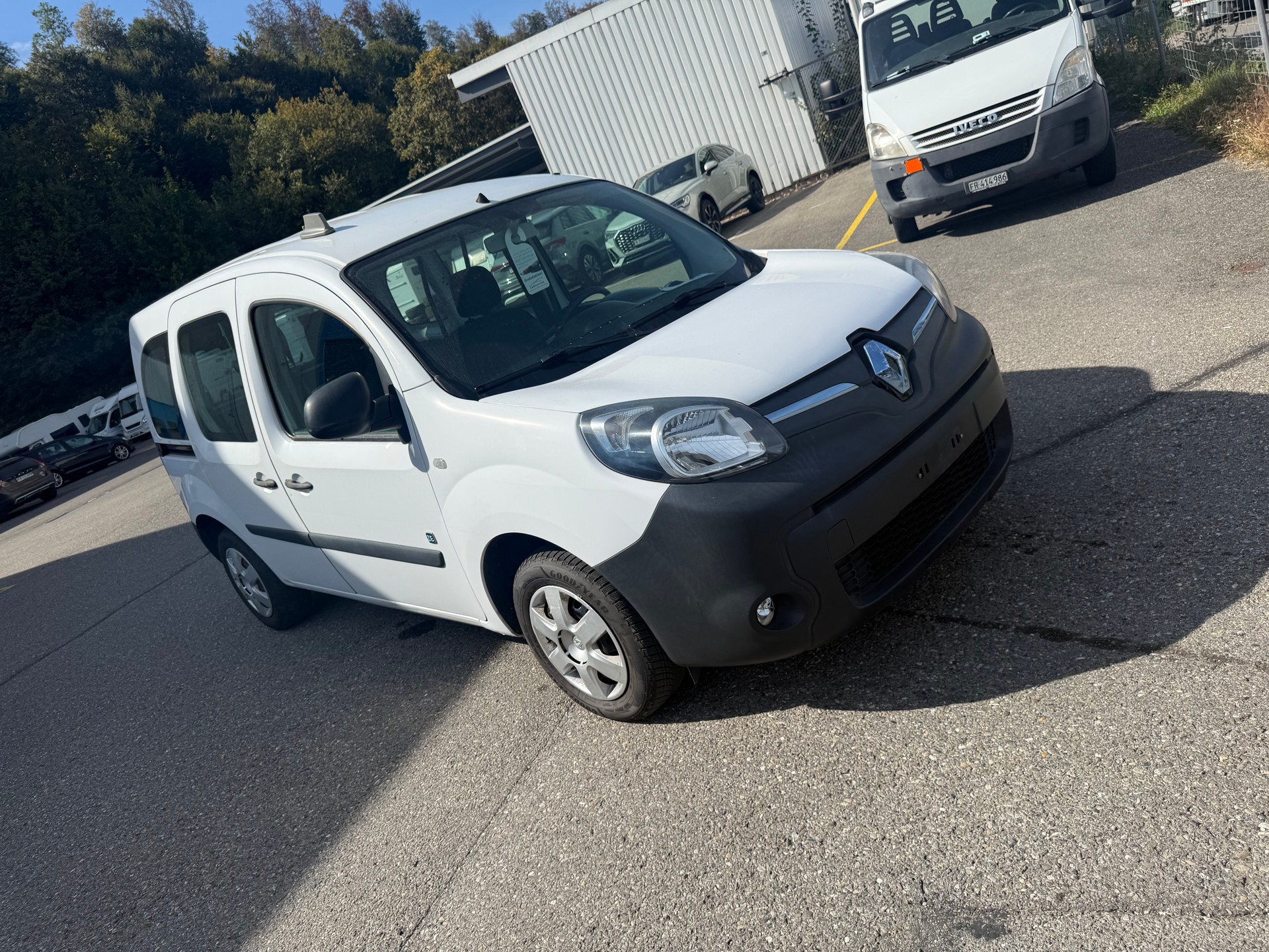 RENAULT Kangoo Z.E.-image-2