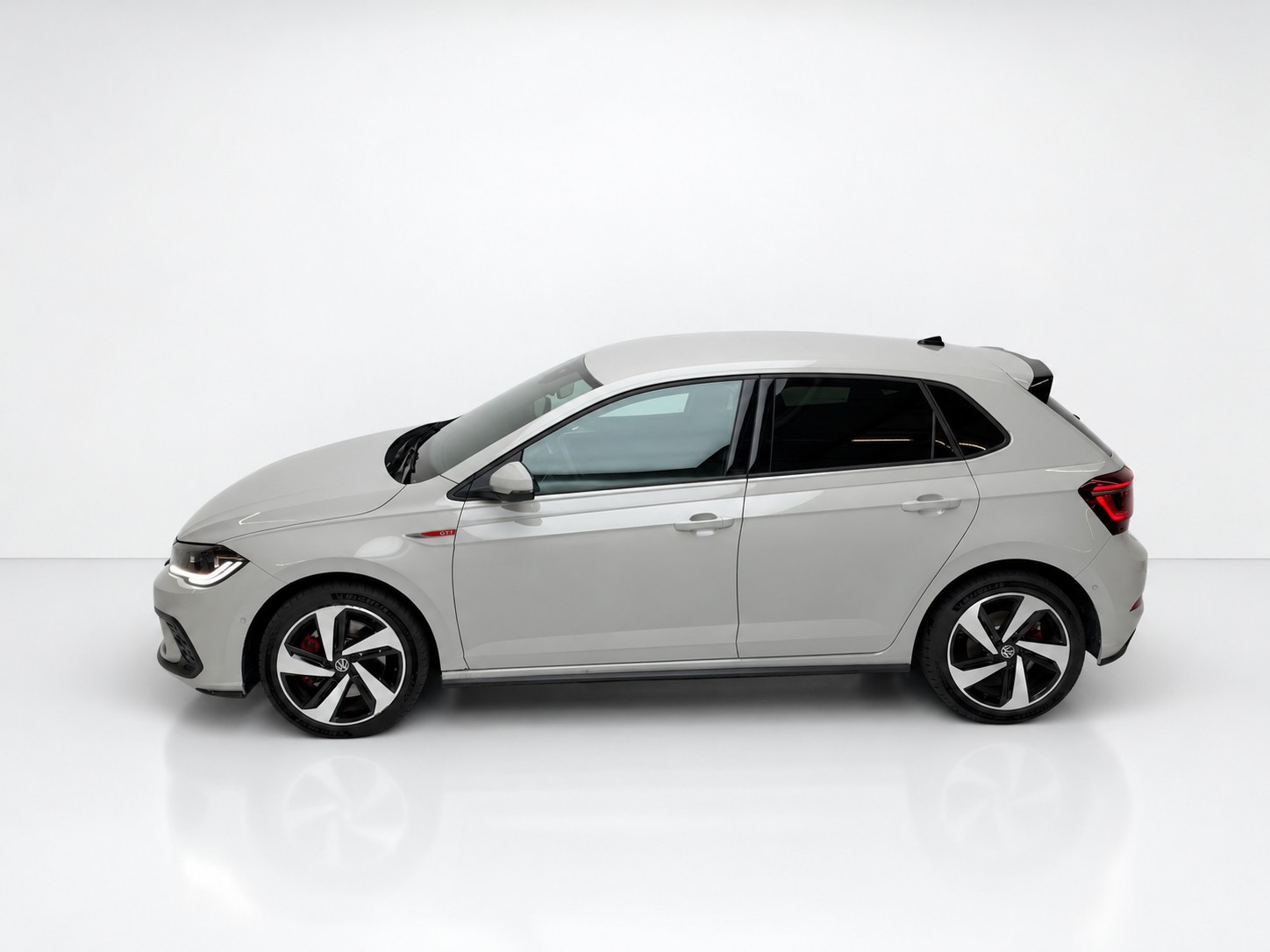 VW Polo 2.0 TSI GTI PRO-image-1