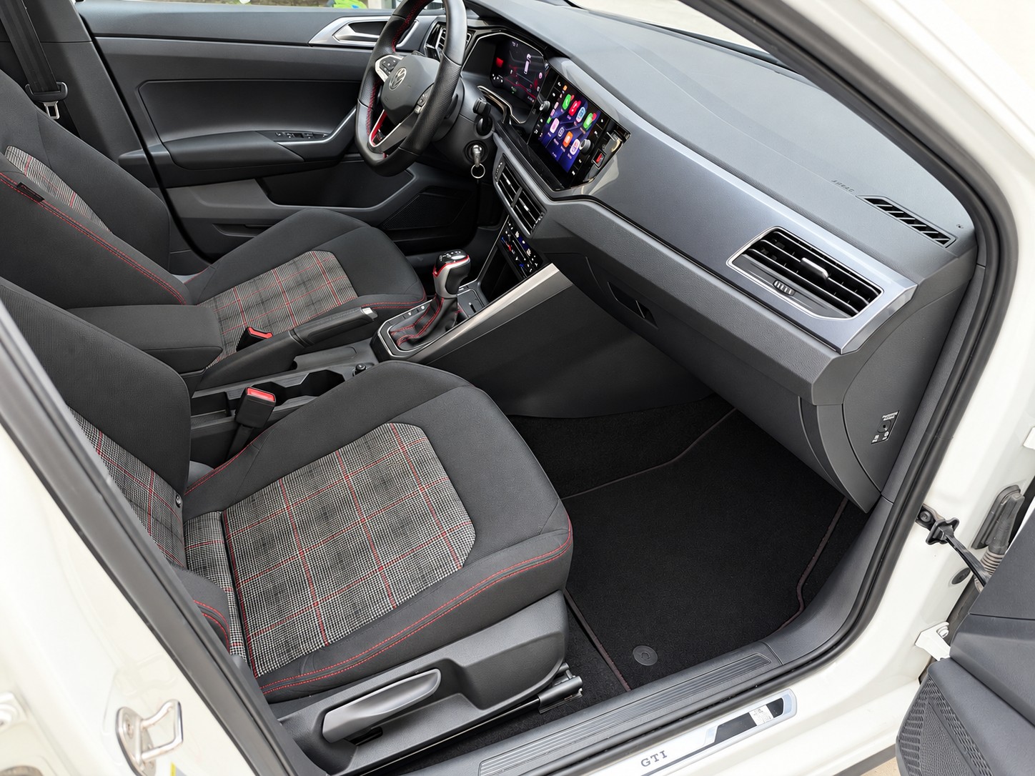 VW Polo 2.0 TSI GTI PRO-image-13