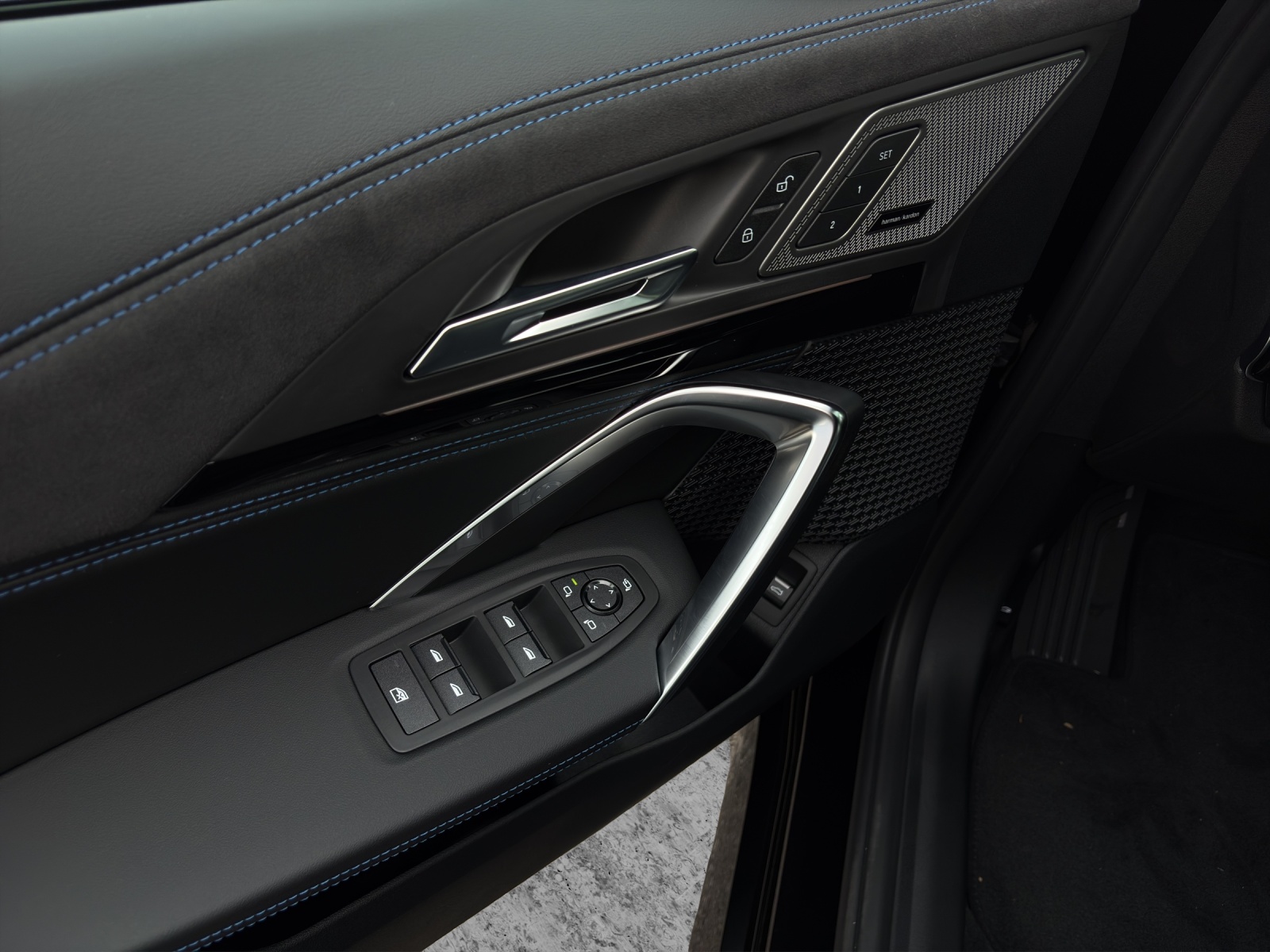 BMW X1 20d xDrive paddles-image-11
