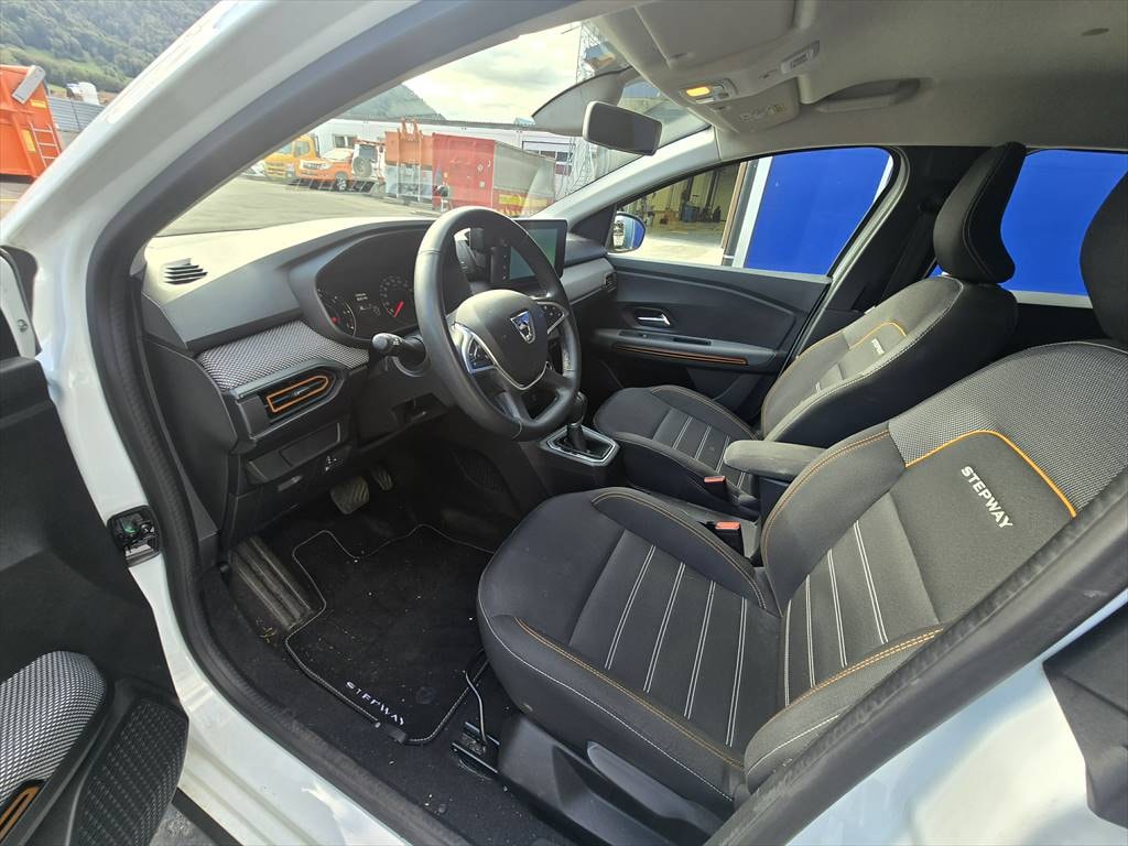 DACIA Sandero TCe 90 Comfort CVT-image-8
