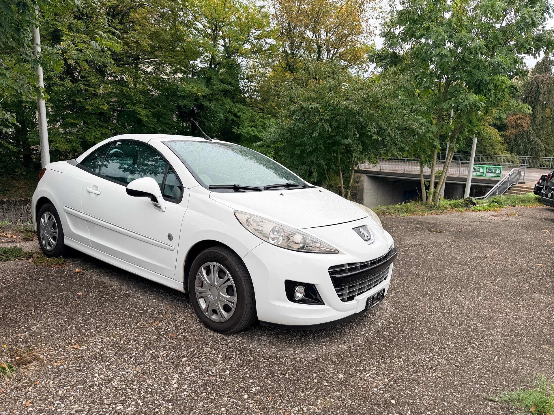 PEUGEOT 207 CC 1.6 16V Turbo Roland Garros-image-3