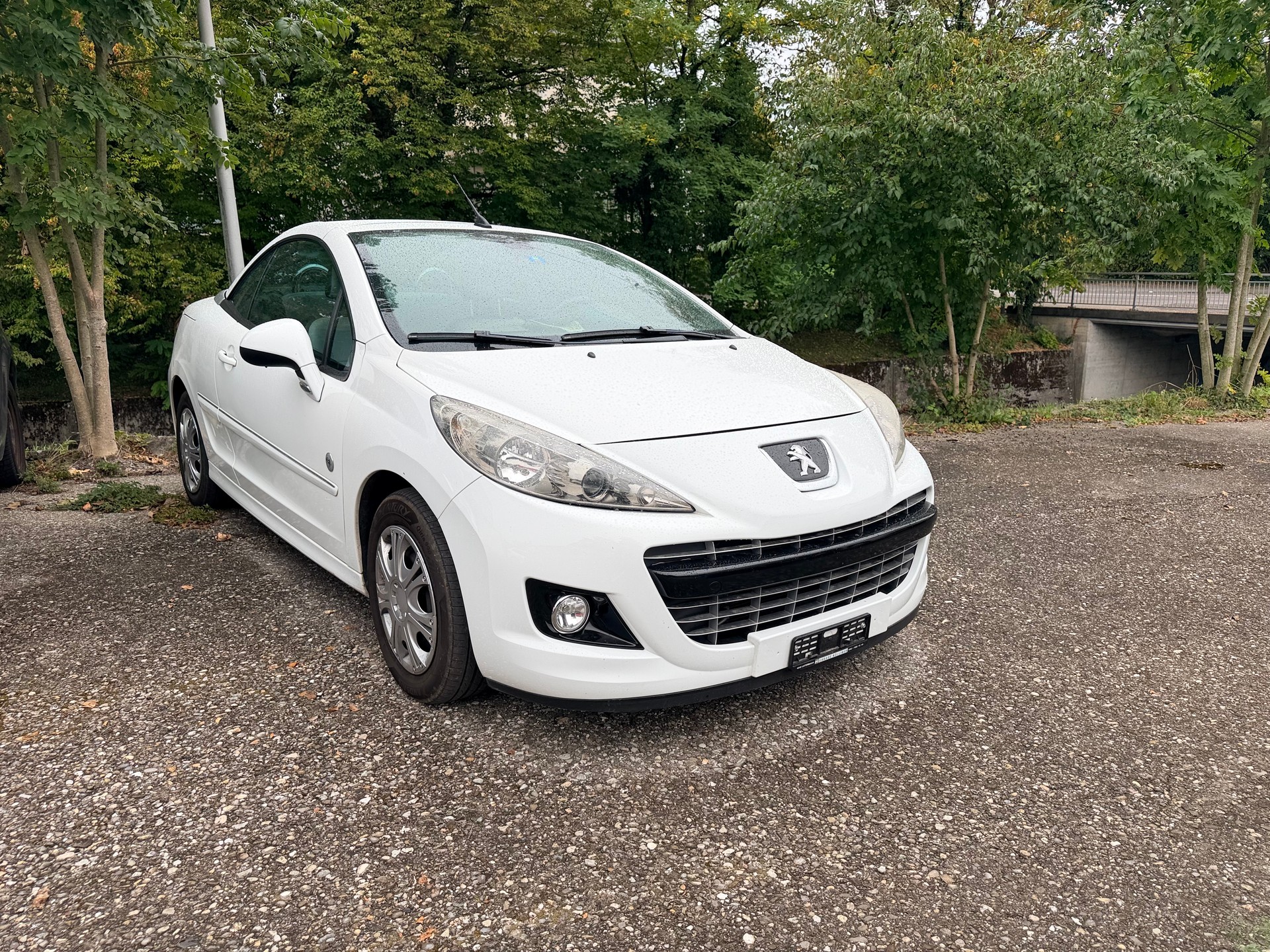 PEUGEOT 207 CC 1.6 16V Turbo Roland Garros-image-0