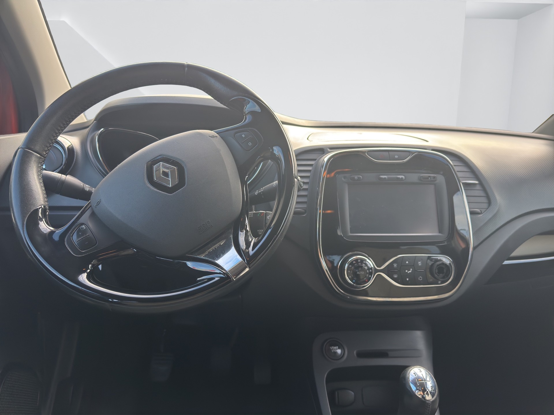 RENAULT Captur 0.9 12V Privilège-image-15