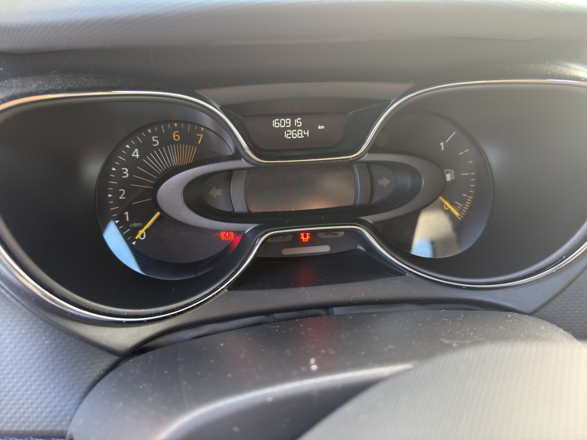 RENAULT Captur 0.9 12V Privilège-image-14