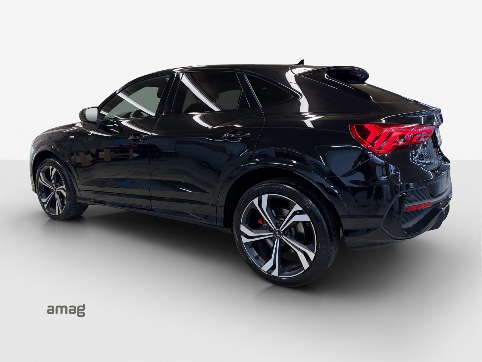 AUDI Q3 Sportback 40 TFSI S line quattro S-tronic-image-2