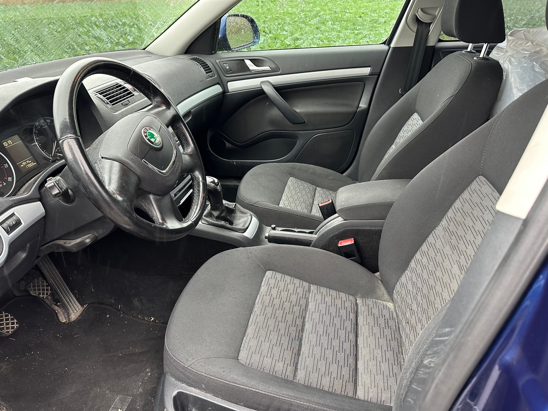 SKODA Octavia Combi 1.8 TSI Arosa 4x4-image-5