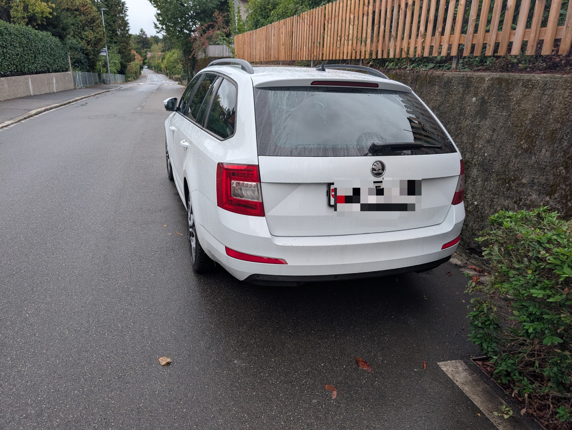 SKODA 1.8 TSI Elegance 4x4 DSG-image-4