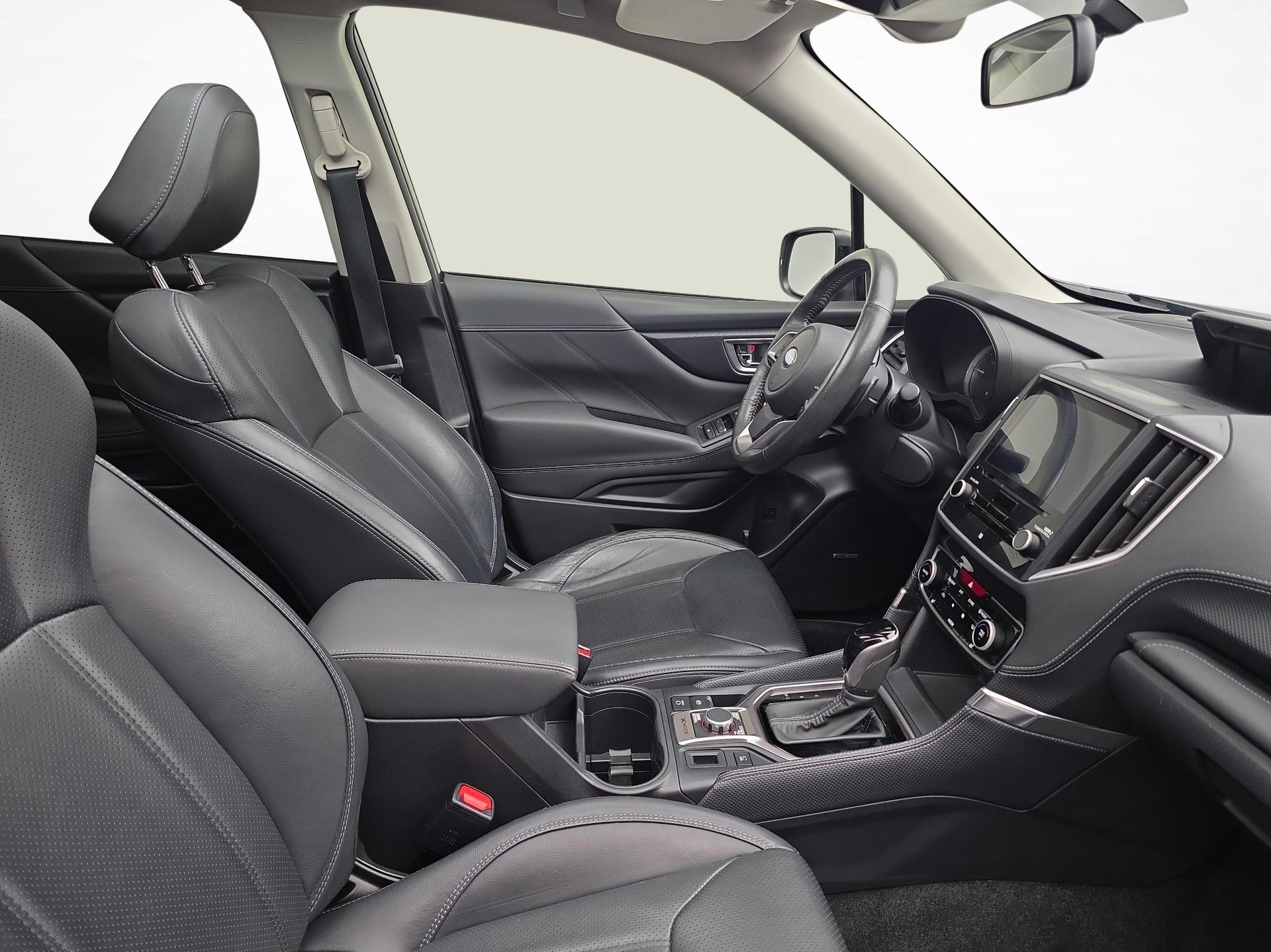 SUBARU Forester Station 2.0i e-Boxer Luxury-image-9