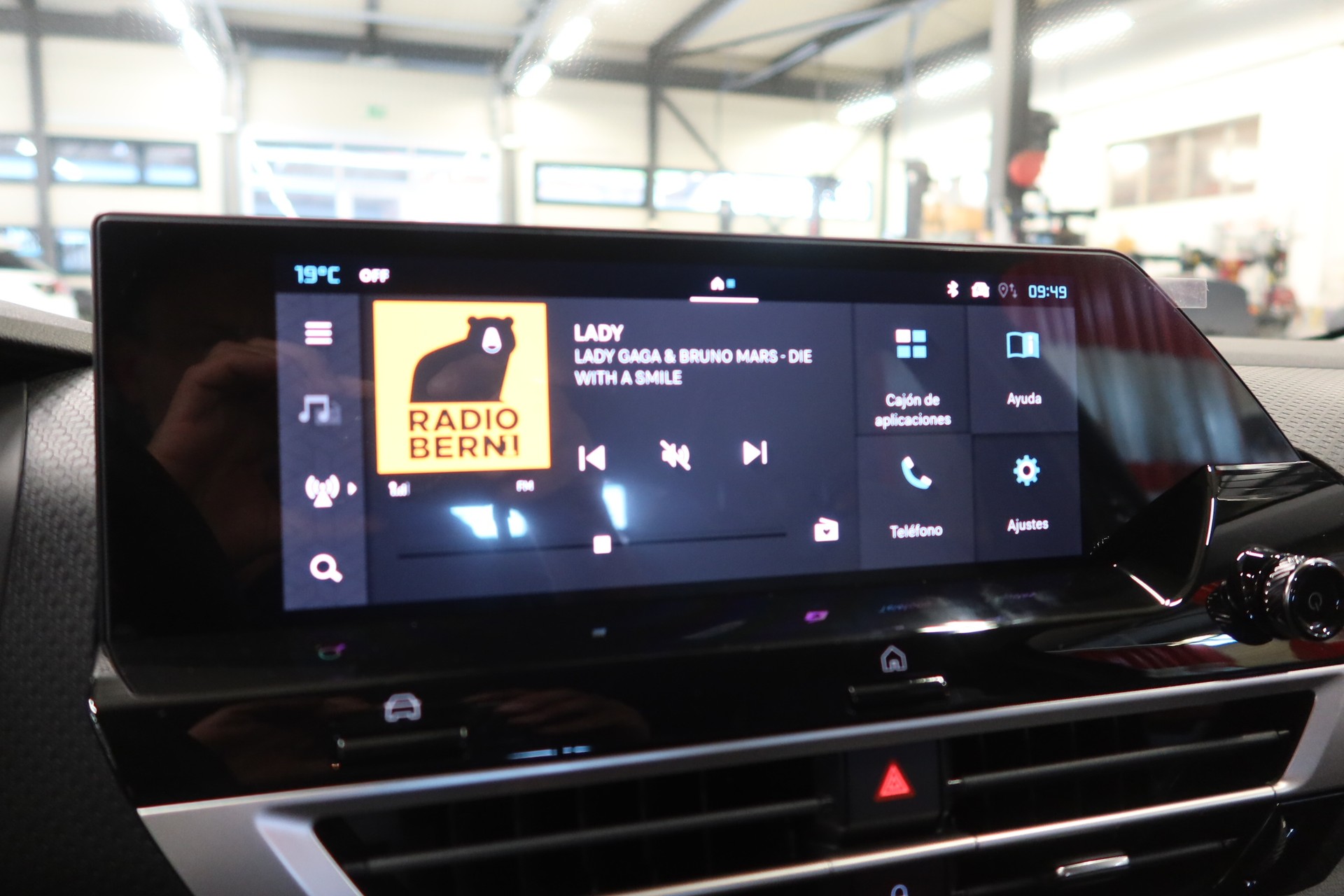 CITROEN C4 HEV Max-image-12